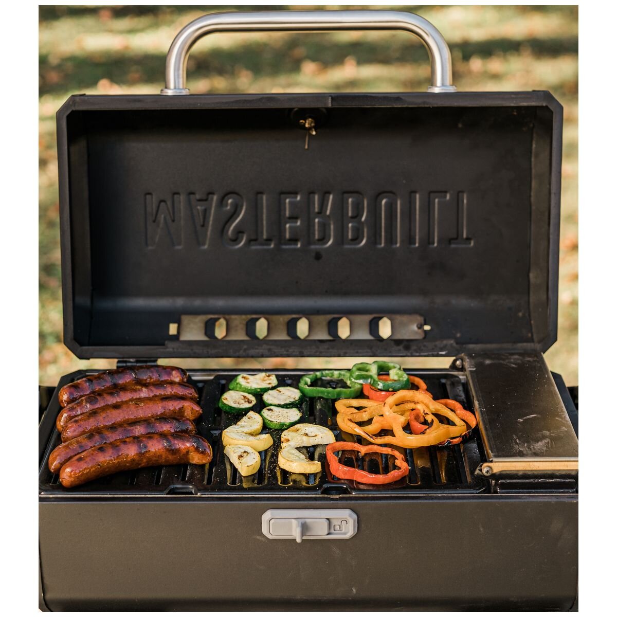 Masterbuilt Portable Charcoal BBQ - Black, SteadyTemp Dial, Up to Four Hours Burn Time - MB20040622