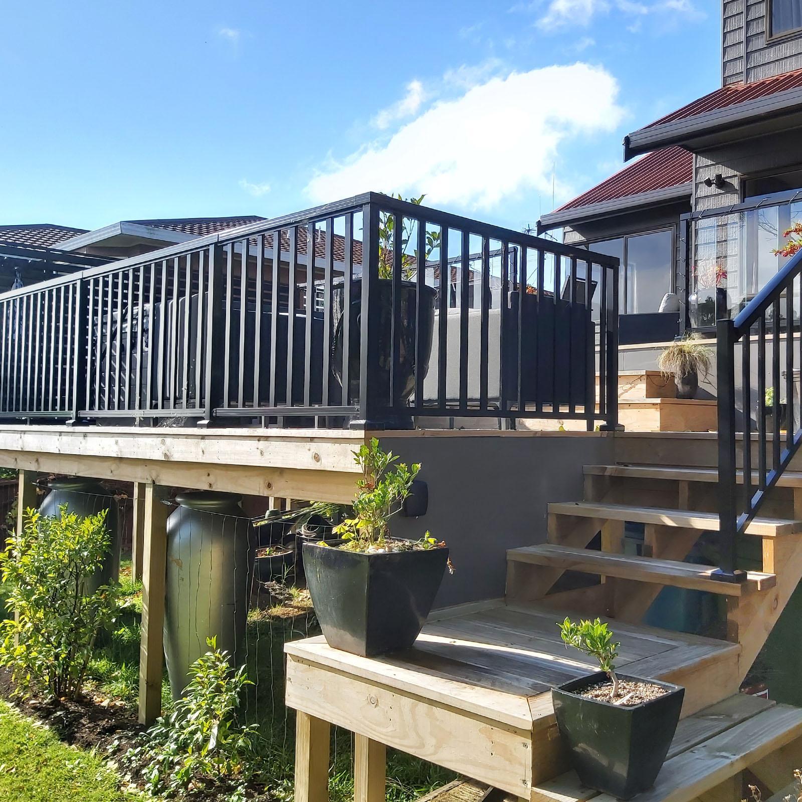 Peak 1000mm Black Aluminium Deck Balustrade Mid Post, Prefinished