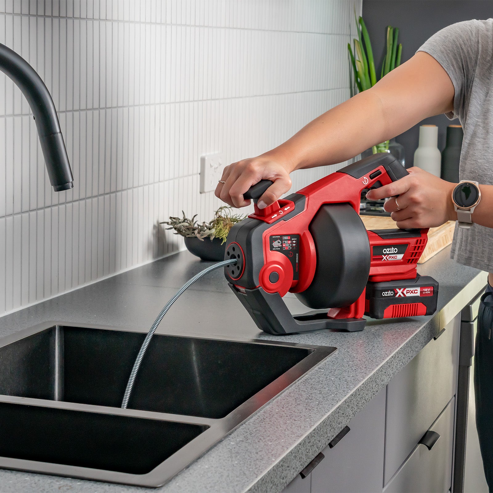Ozito PXC 18V Cordless Drain Cleaner PXDCS-018, 7.6m Coil, Skin Only
