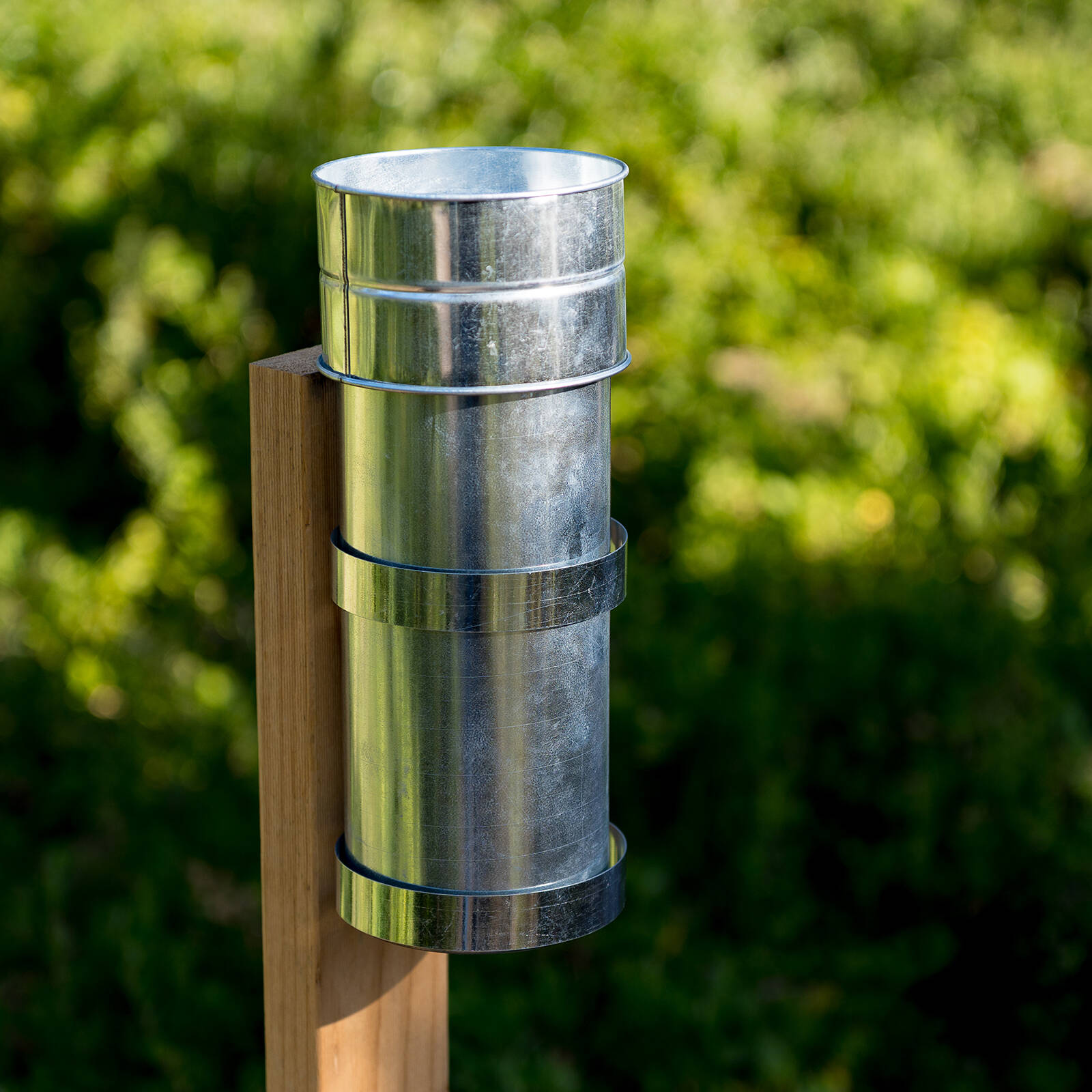 Garden Zen Metal Rain Gauge, Galvanised Steel & Glass, Bracket Mount