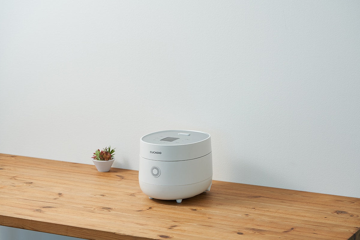 Cuckoo 6-Cup Micom Rice Cooker (CR-0675F)