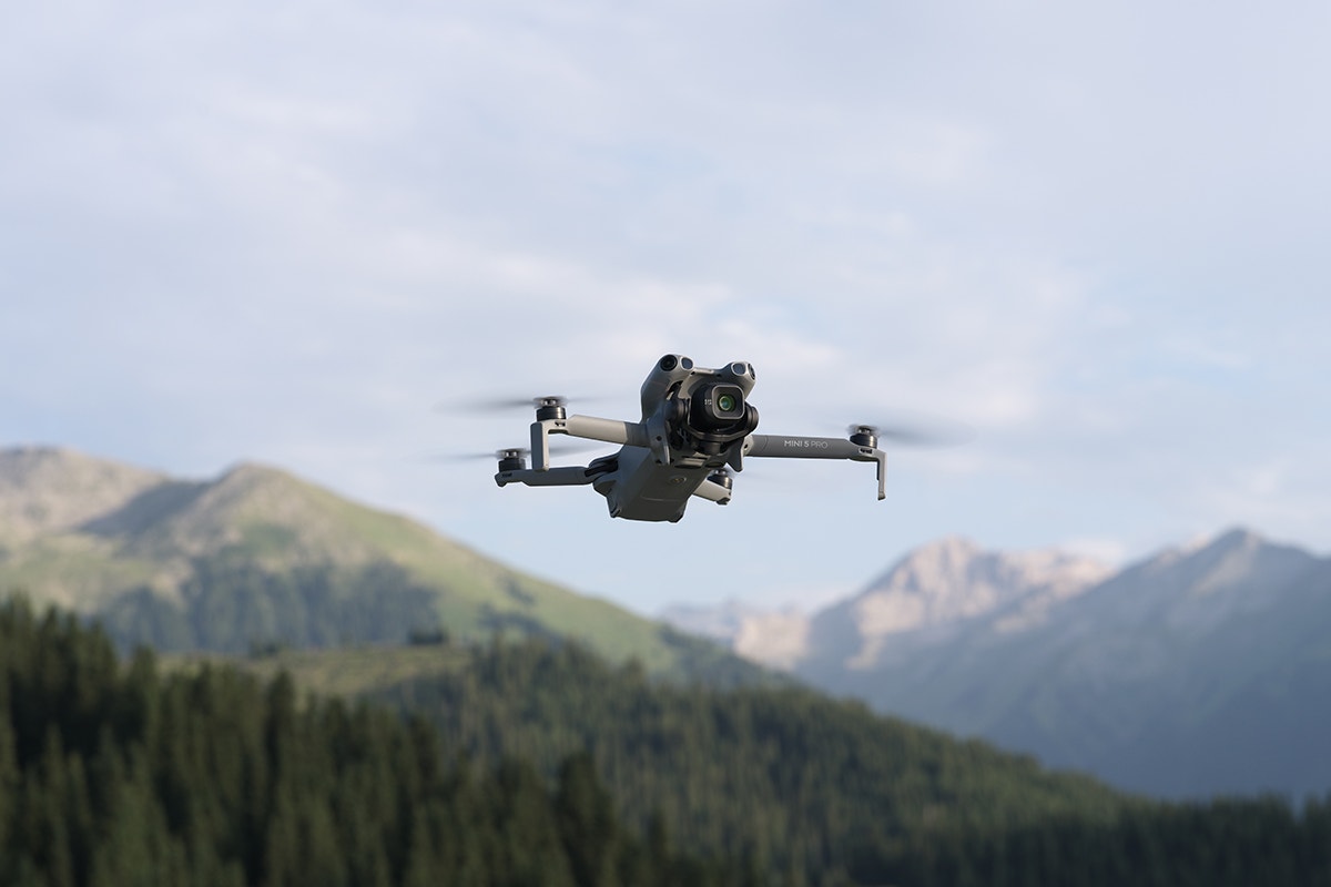 DJI Mini 5 Pro Drone - Fly More Combo (DJI RC2)