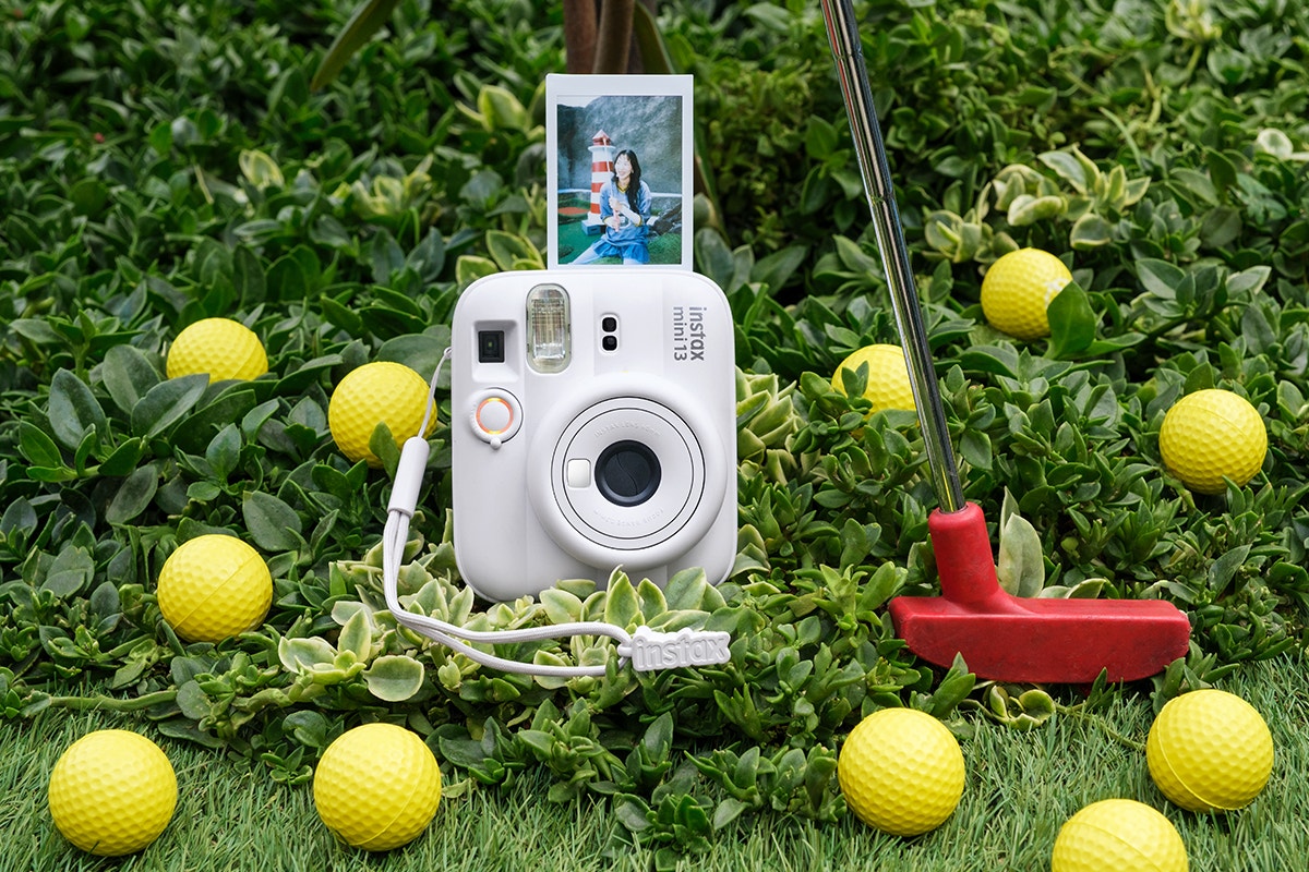 Fujifilm Instax Mini 13 Instant Camera (Clay White)