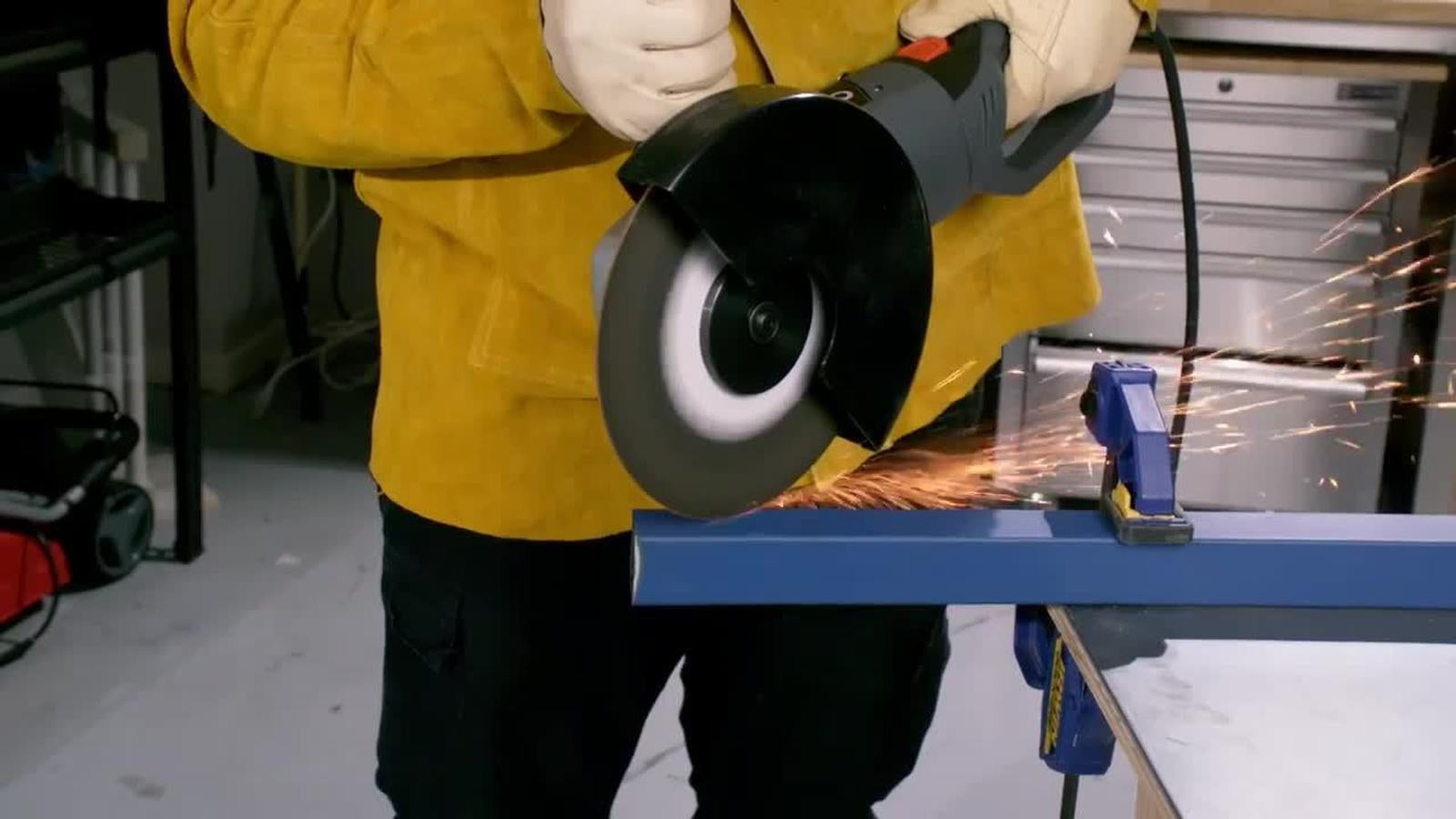 Ozito 230mm 2350W Angle Grinder 240V 6000rpm AGB-2200