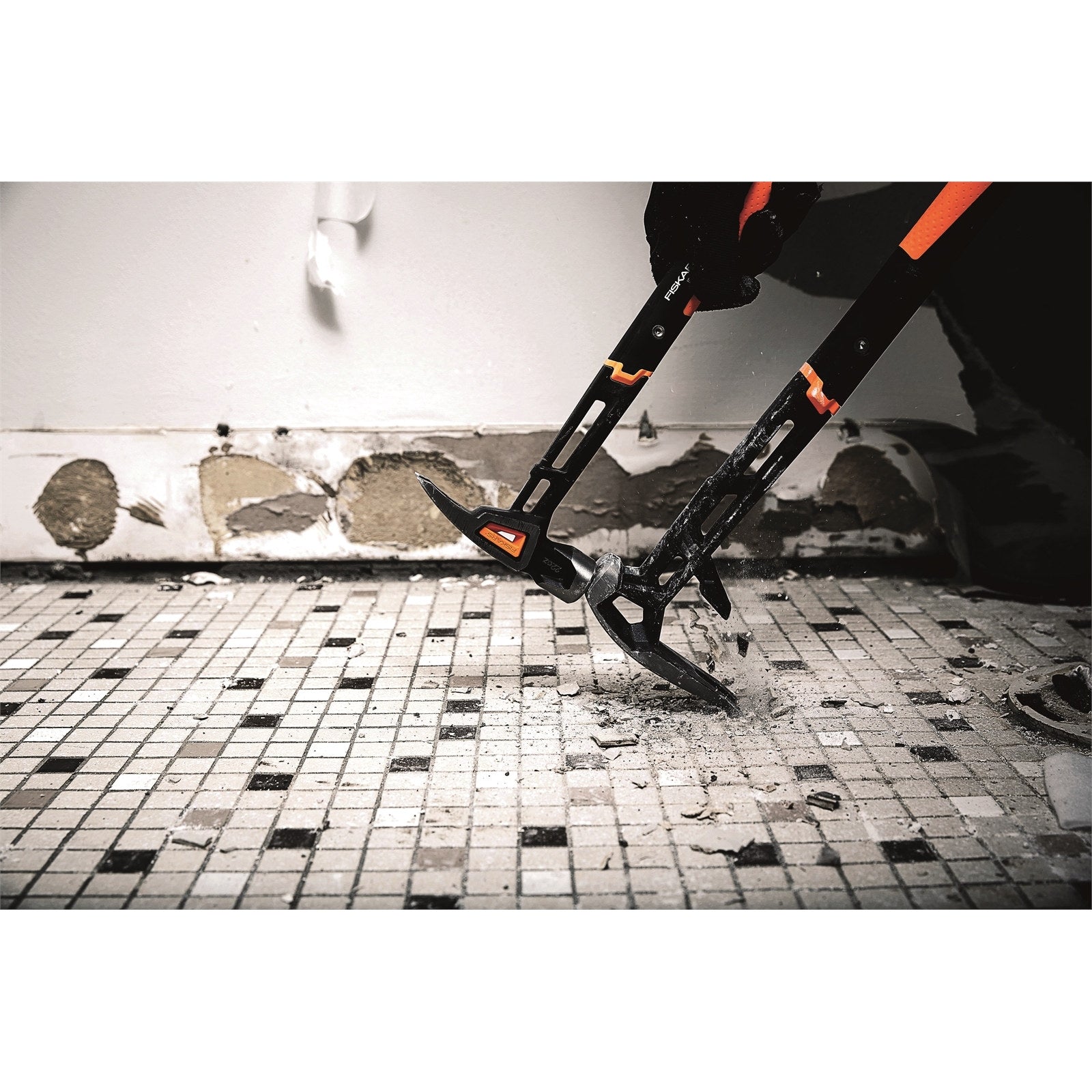 Fiskars Pro IsoCore 2.4kg Steel Demolition Tool