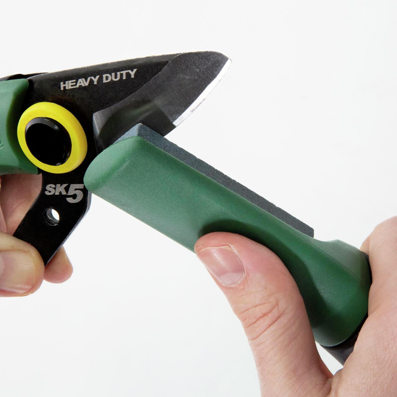 Cyclone Tungsten Sharpening and Maintenance Kit with Oil TPE PP