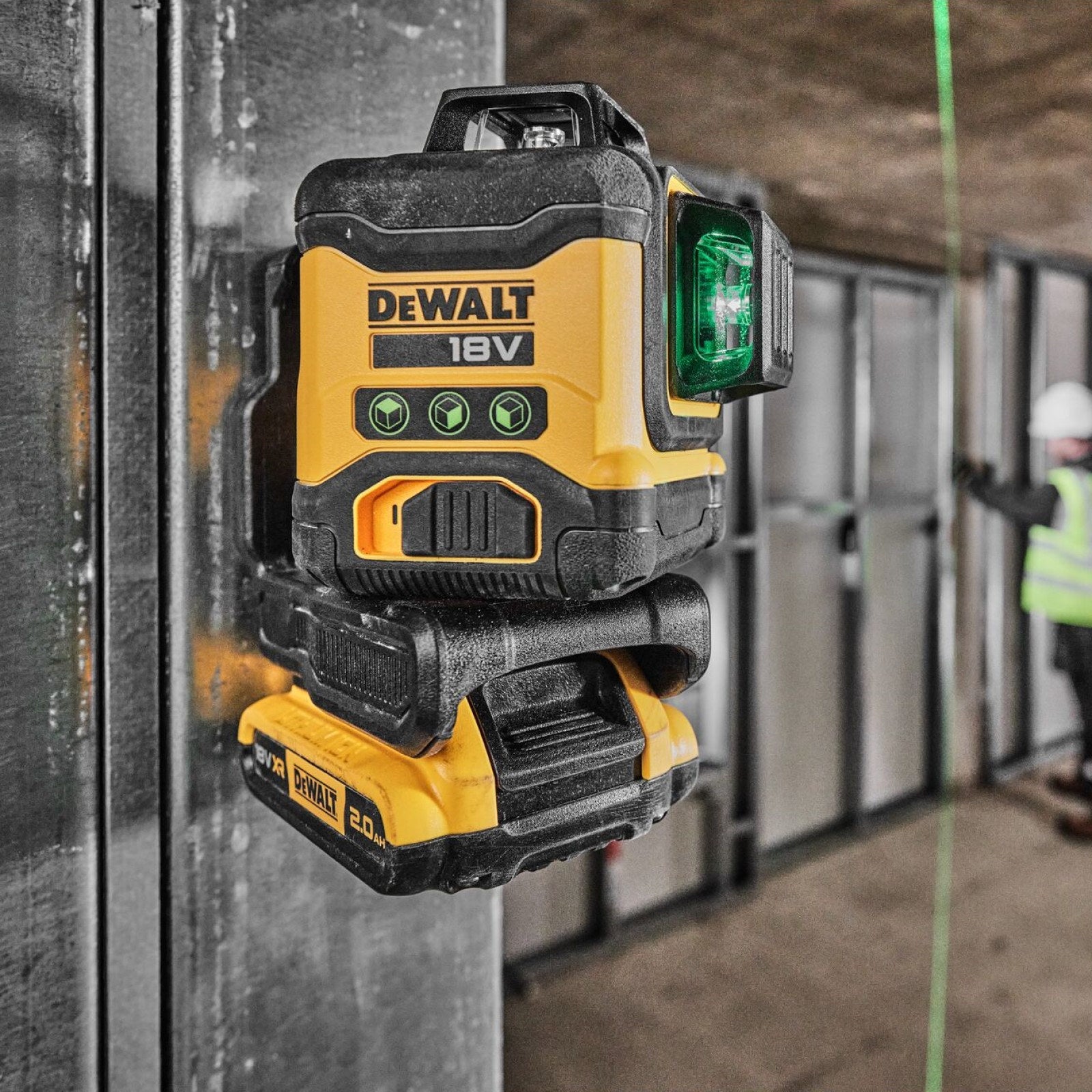 DeWALT 18V XR Compact 3 x 360 Green Beam Multiline Laser Combo Kit DCLE34031D1-XE