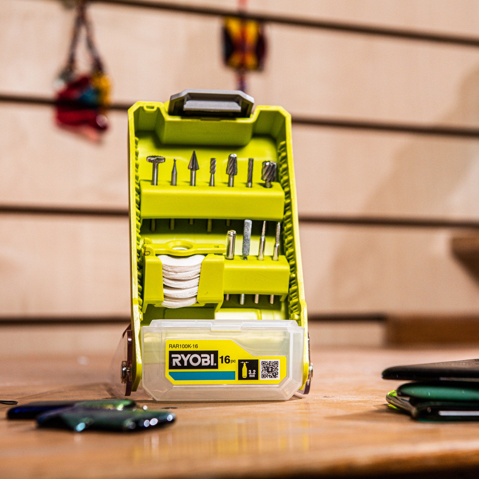 Ryobi 16 Piece Carving & Engraving Set with Carry Case