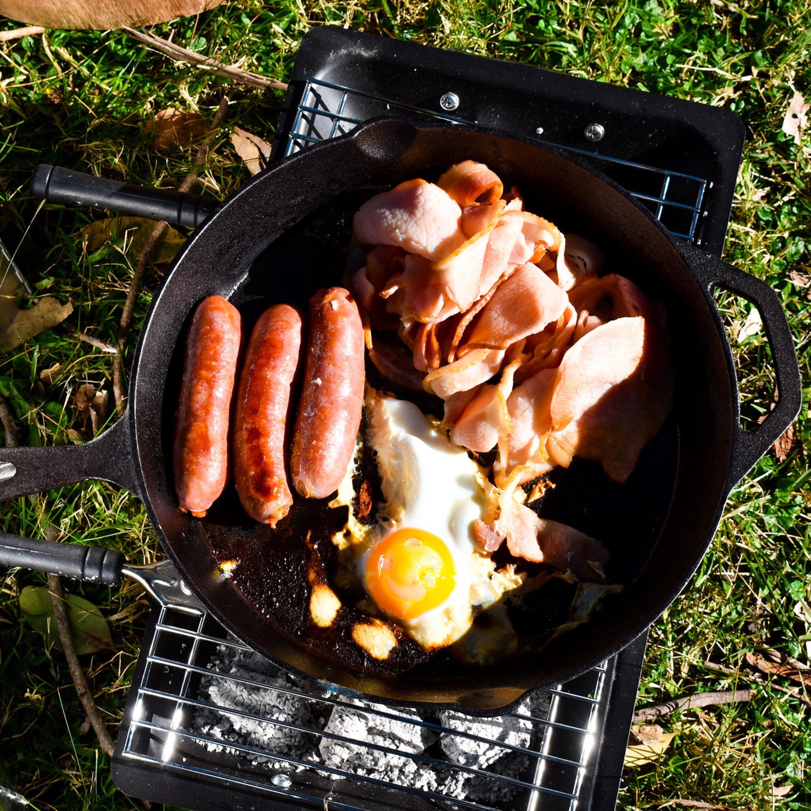 Jumbuck 2.5L Large Cast Iron Skillet for Camping and Outdoor Cooking