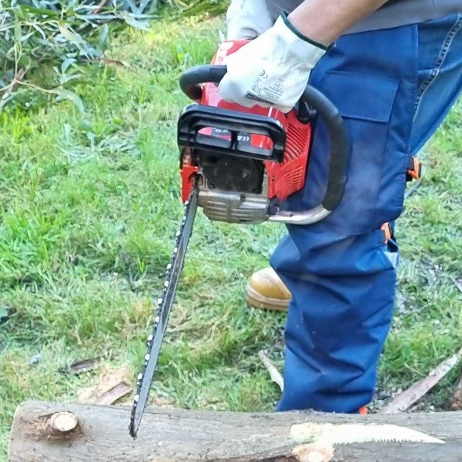 Morrison MCS45E 45cc Petrol Chainsaw with Chain Brake 553056