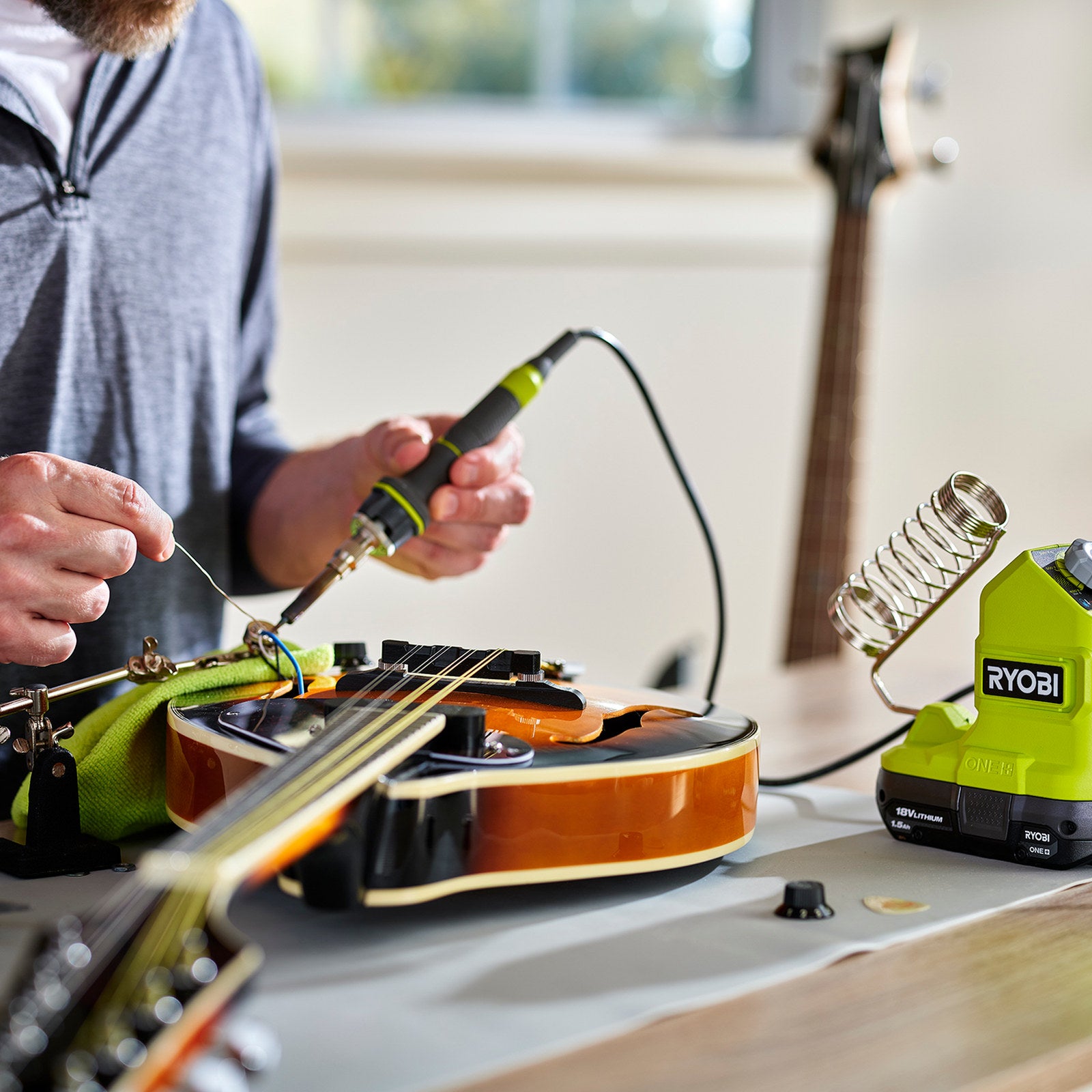 Ryobi 18V ONE+ Variable Temperature Soldering Iron, Cordless, Tool Only RSI18
