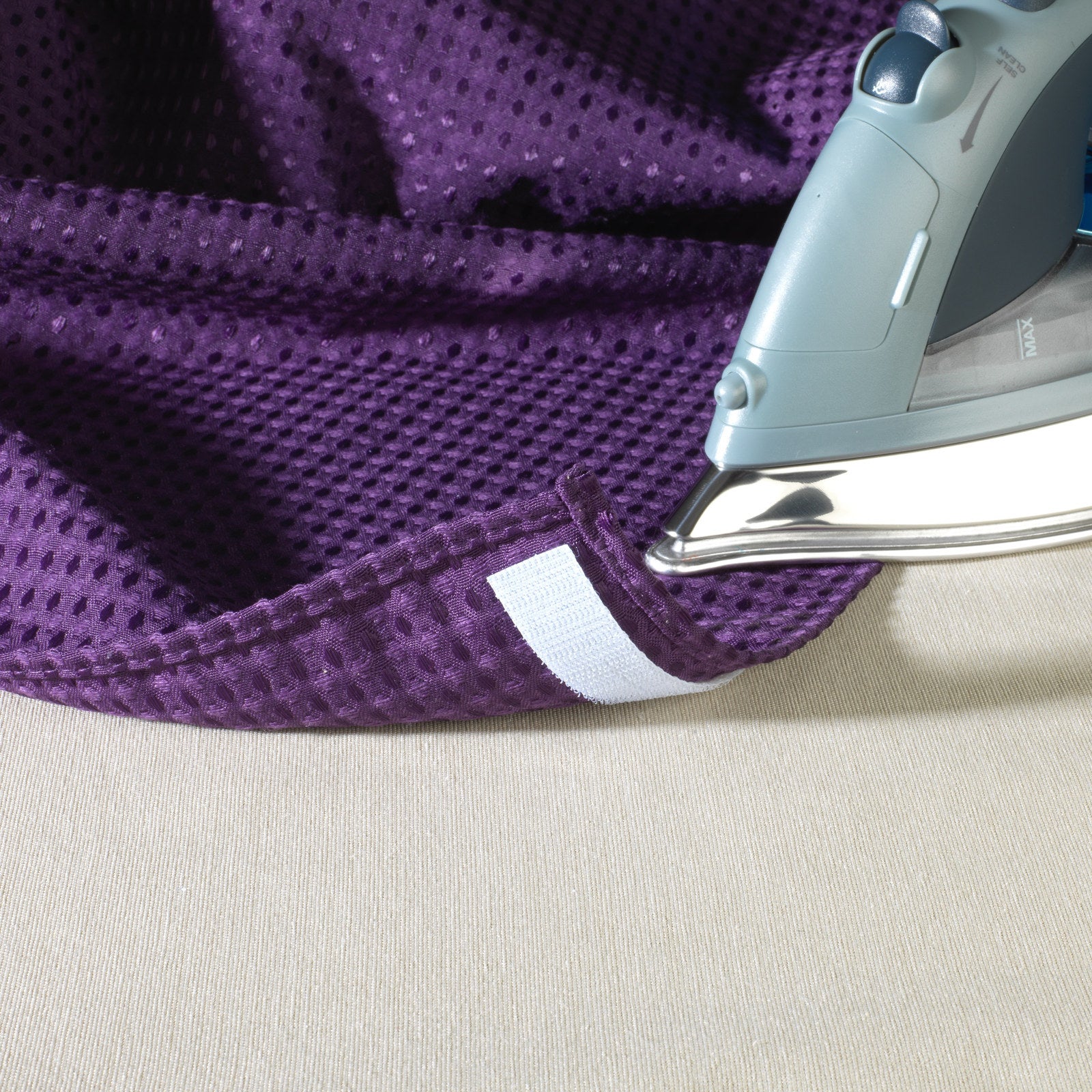 VELCRO Brand Iron-On Roll, White, 609mm x 19.05mm, No-Sew Fabric Fastener