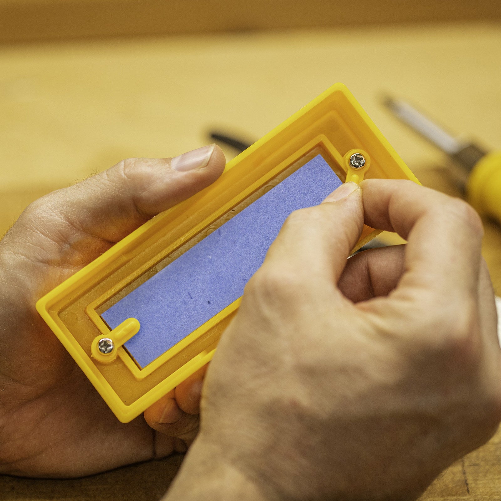 Smith's Combination Bench Stone Kit with Honing Solution