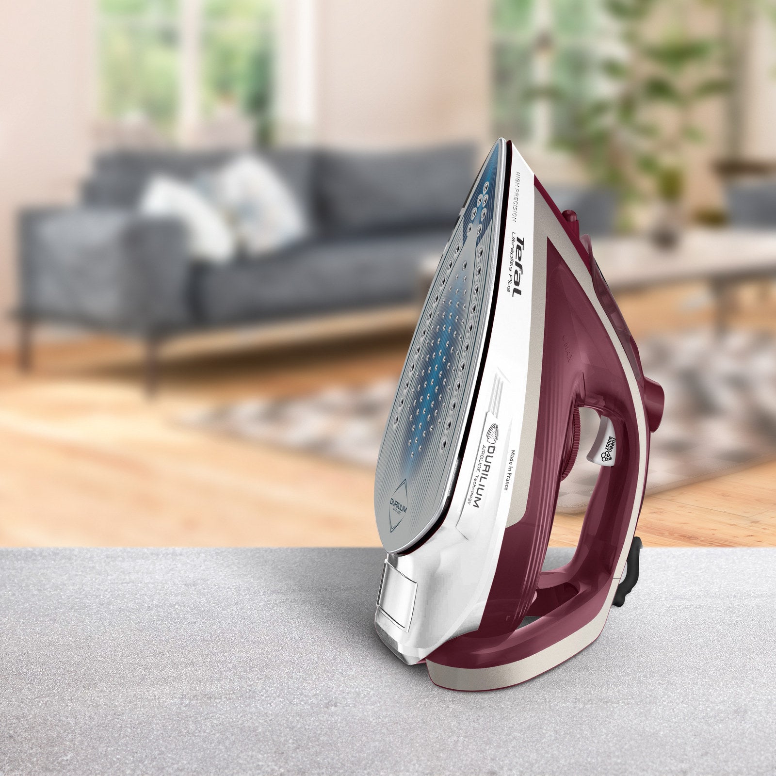 Tefal Ultraglide Anti Calc Plus 2400W Steam Iron FV5842