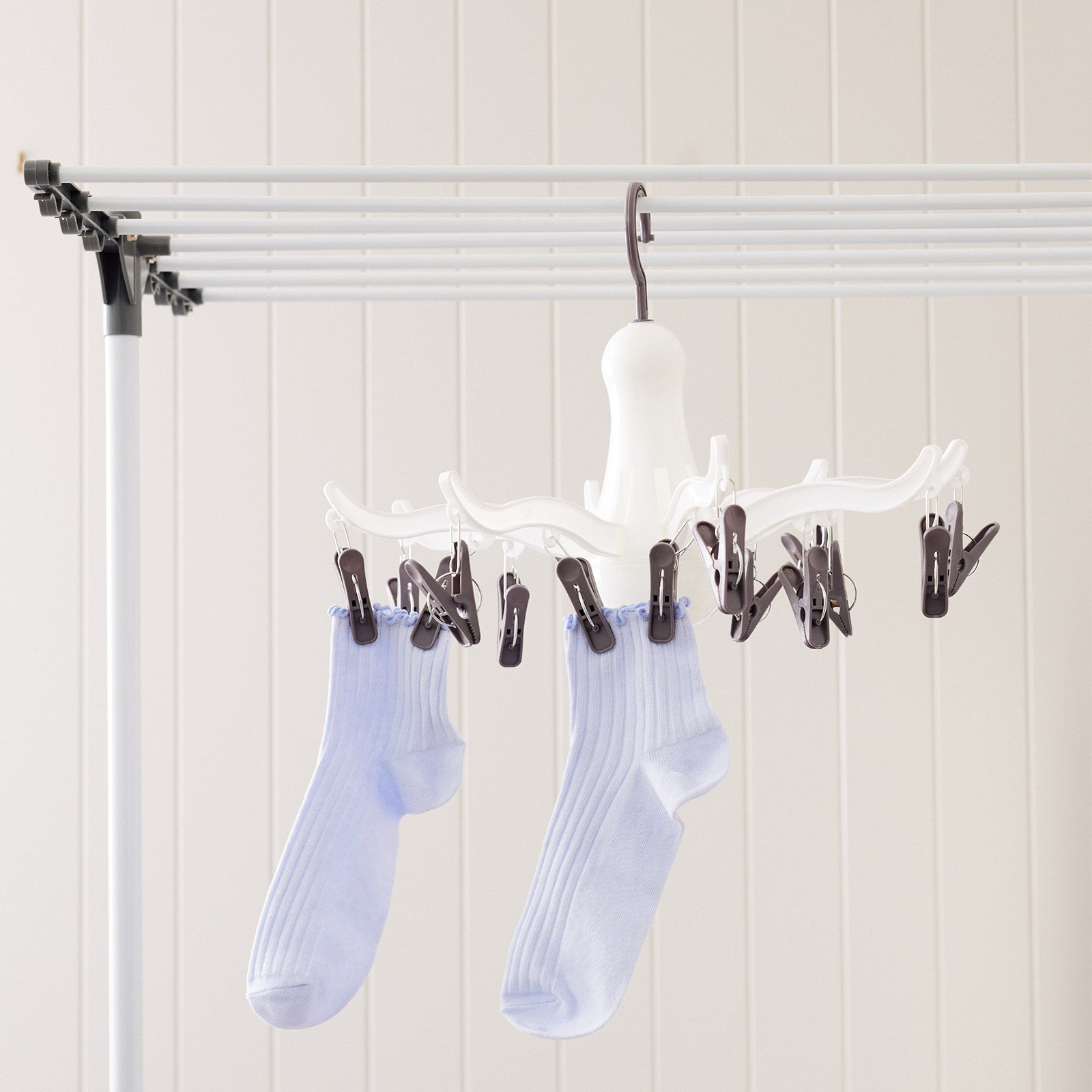 Boxsweden Delicates Clothes Hanger - 16 Peg White PP Sock & Underwear Dryer