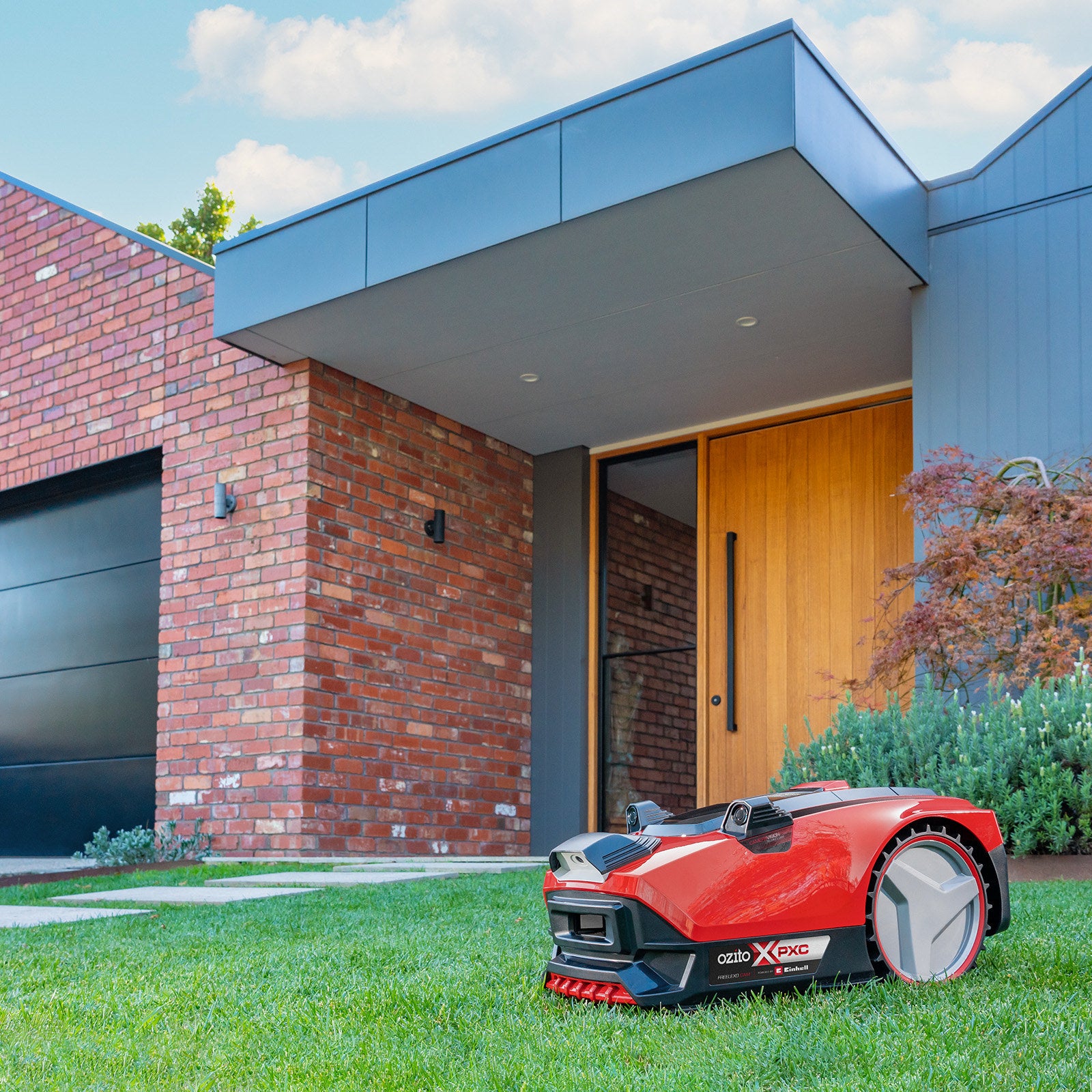 Ozito PXC 18V Brushless Freelexo CAM Robot Lawn Mower 4.0Ah Kit PXRLMK-500