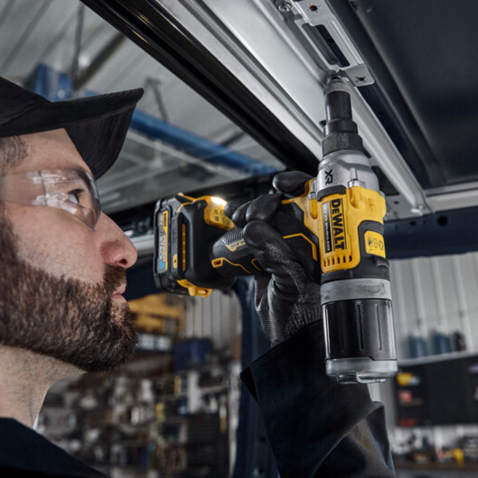 DeWALT 18V 6.4mm Cordless Rivet Gun DCF414NT-XJ - Bare Unit