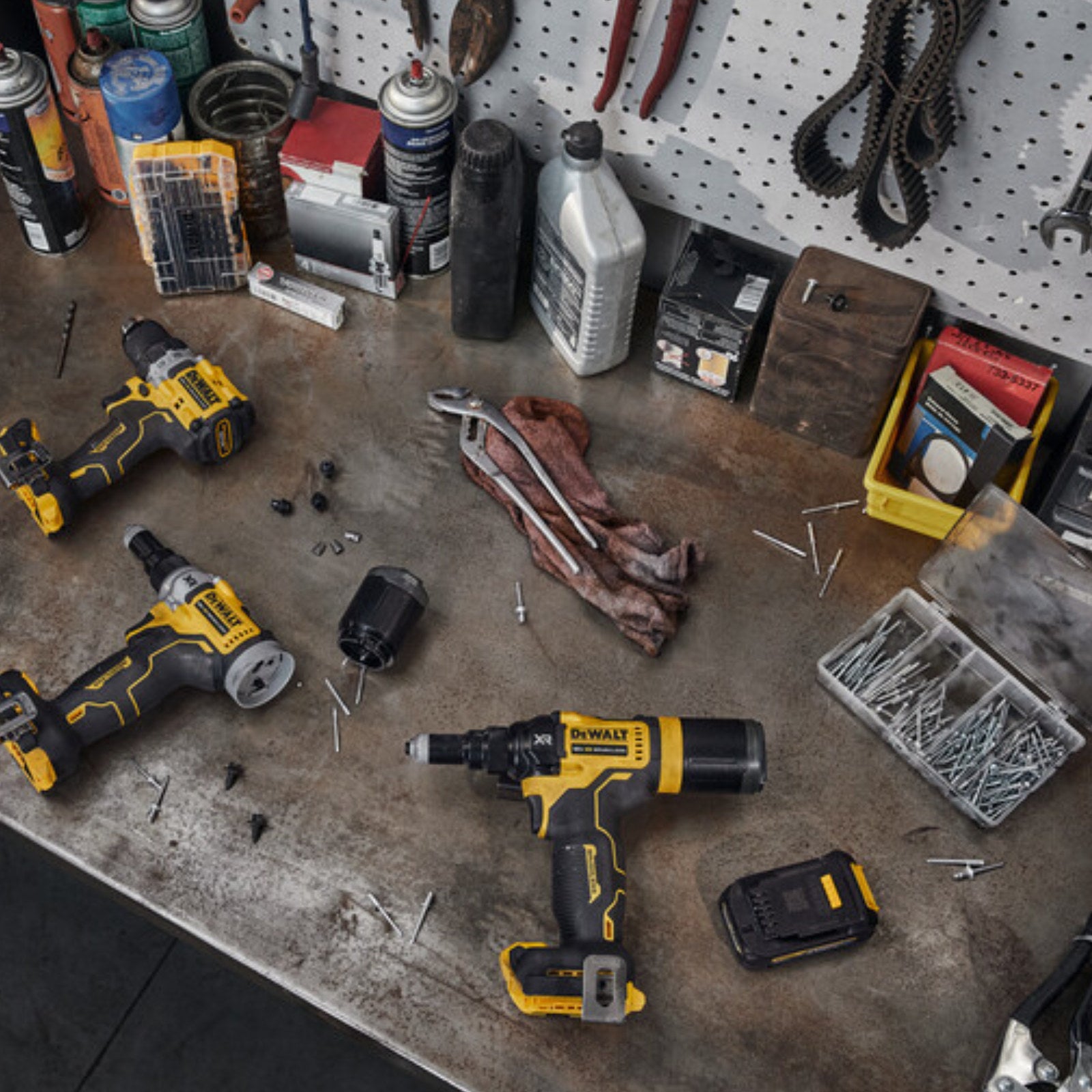 DeWALT 18V 6.4mm Cordless Rivet Gun DCF414NT-XJ - Bare Unit