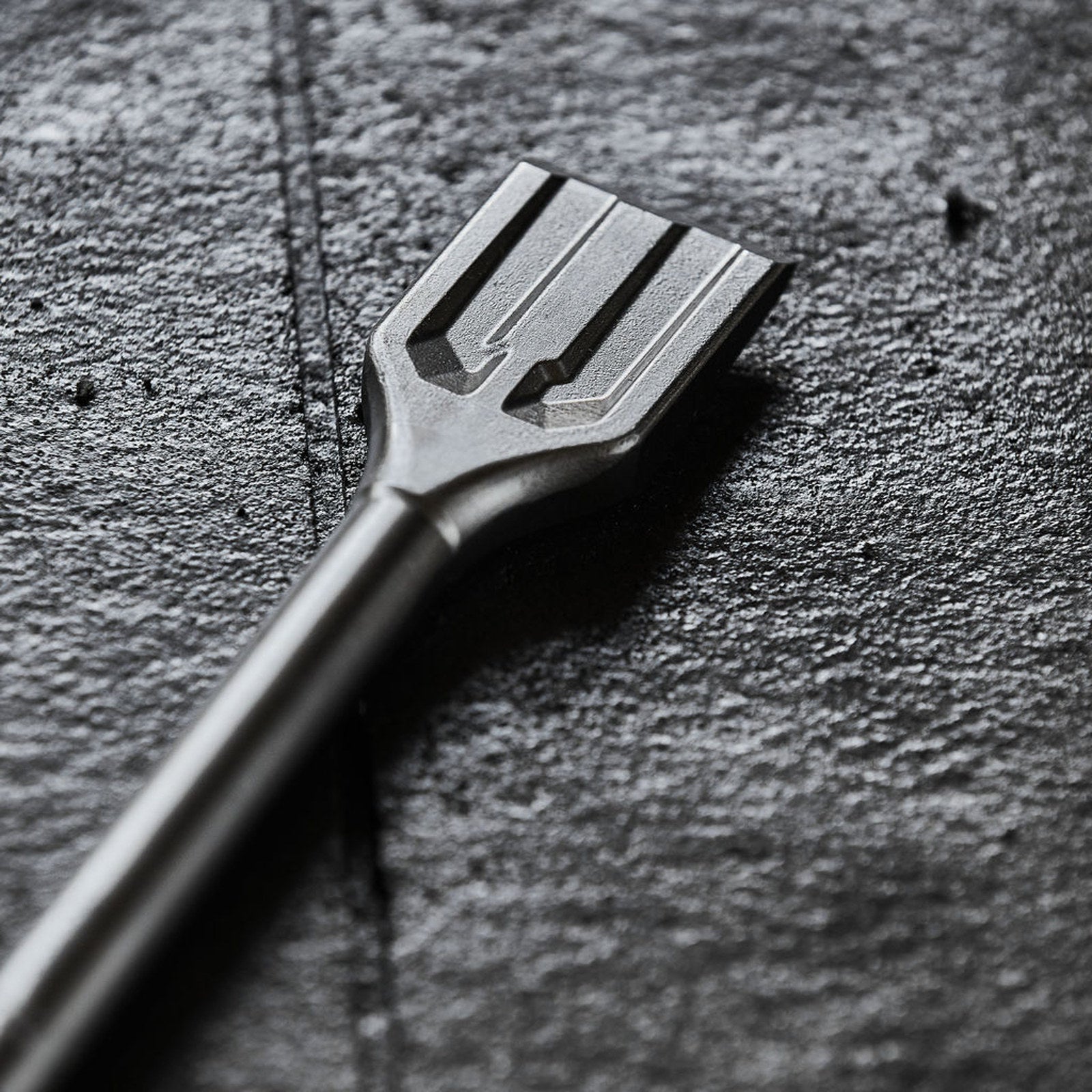 Kango 40mm x 250mm SDS Plus Self-Sharpening Scaling Chisel