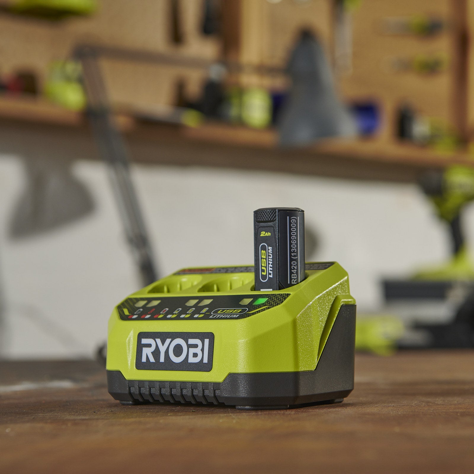 Ryobi USB Lithium 3 Port 3A Charger RC43P with LED Status Indicators
