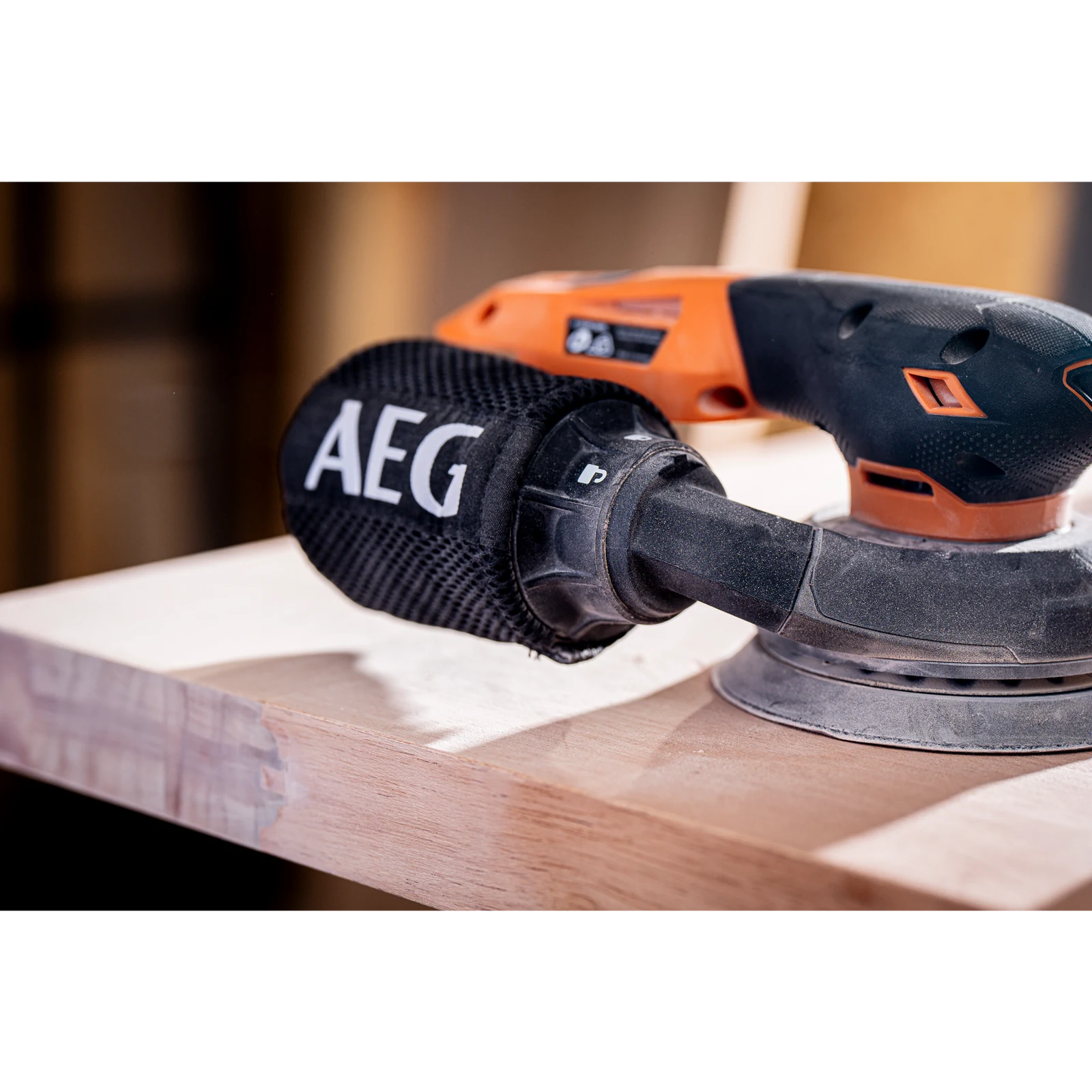 AEG 18V Brushless Sub Compact 125mm Random Orbital Sander A18SROSBL0 - Skin Only
