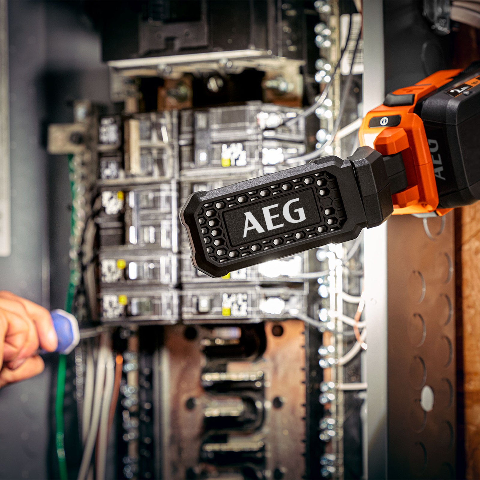 AEG 18V Magnetic Stick Light - Skin Only A18ML0