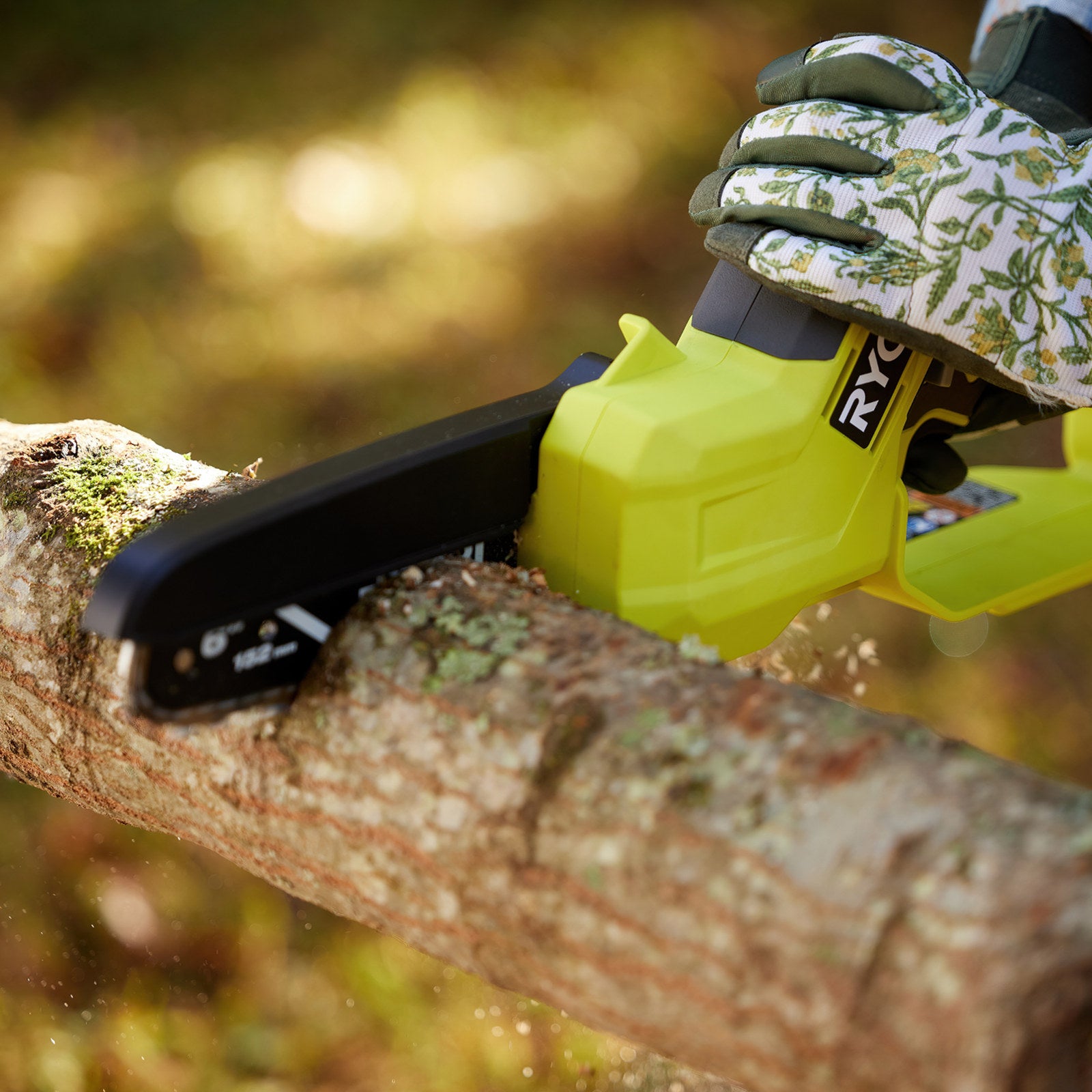 Ryobi 18V ONE+ 6" 152mm Pruning Saw 2.0Ah Kit with Battery & Charger