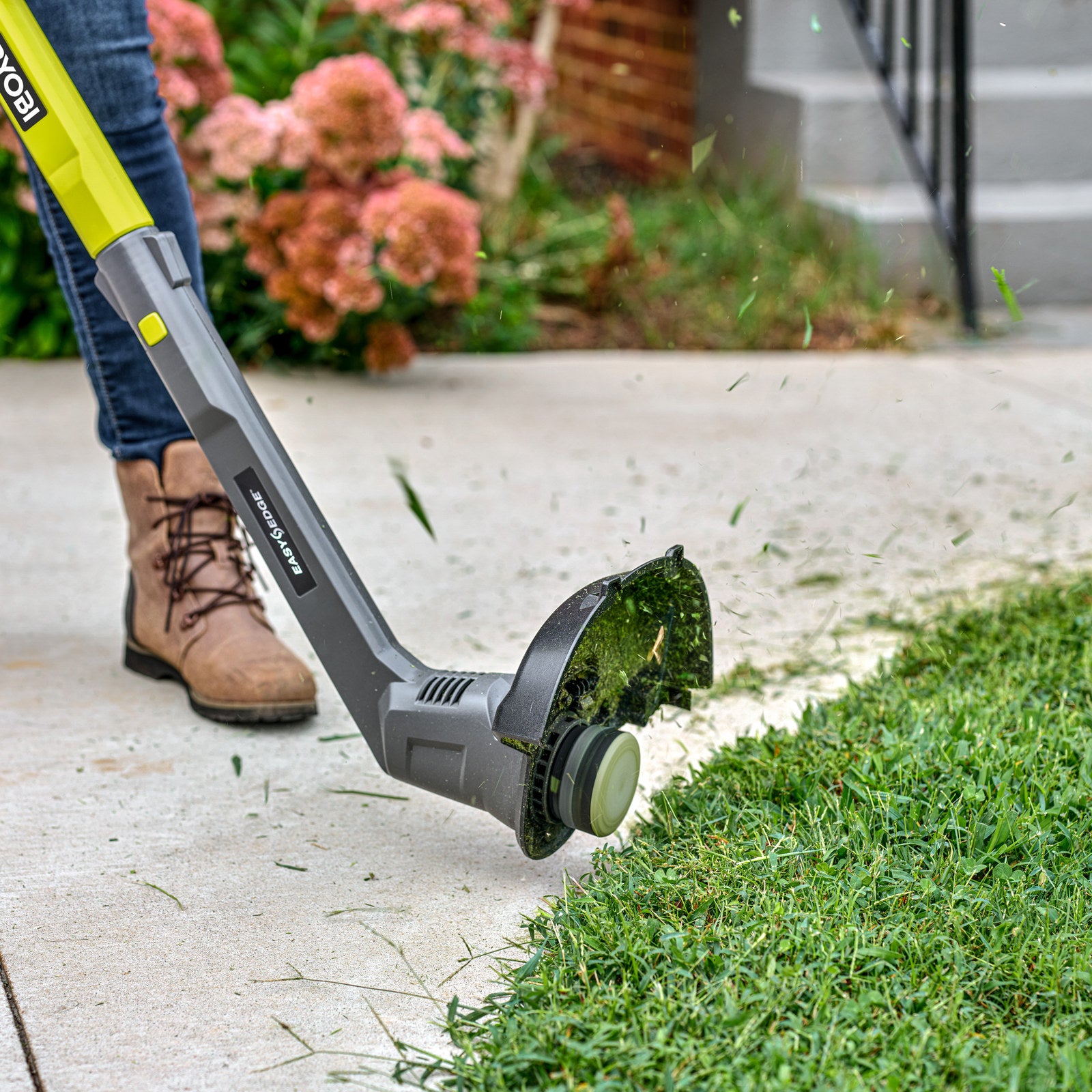 Ryobi 18V ONE+ Cordless Line Trimmer and Blower Kit R18XBLT12