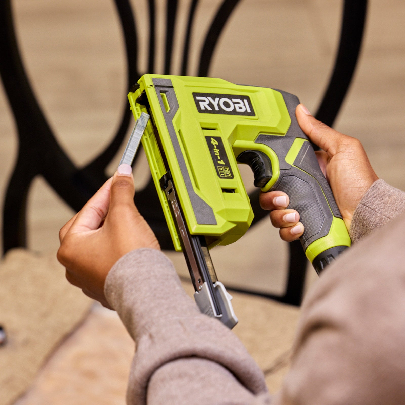Ryobi USB Lithium 4-in-1 Cordless Stapler 2Ah Kit RST4K