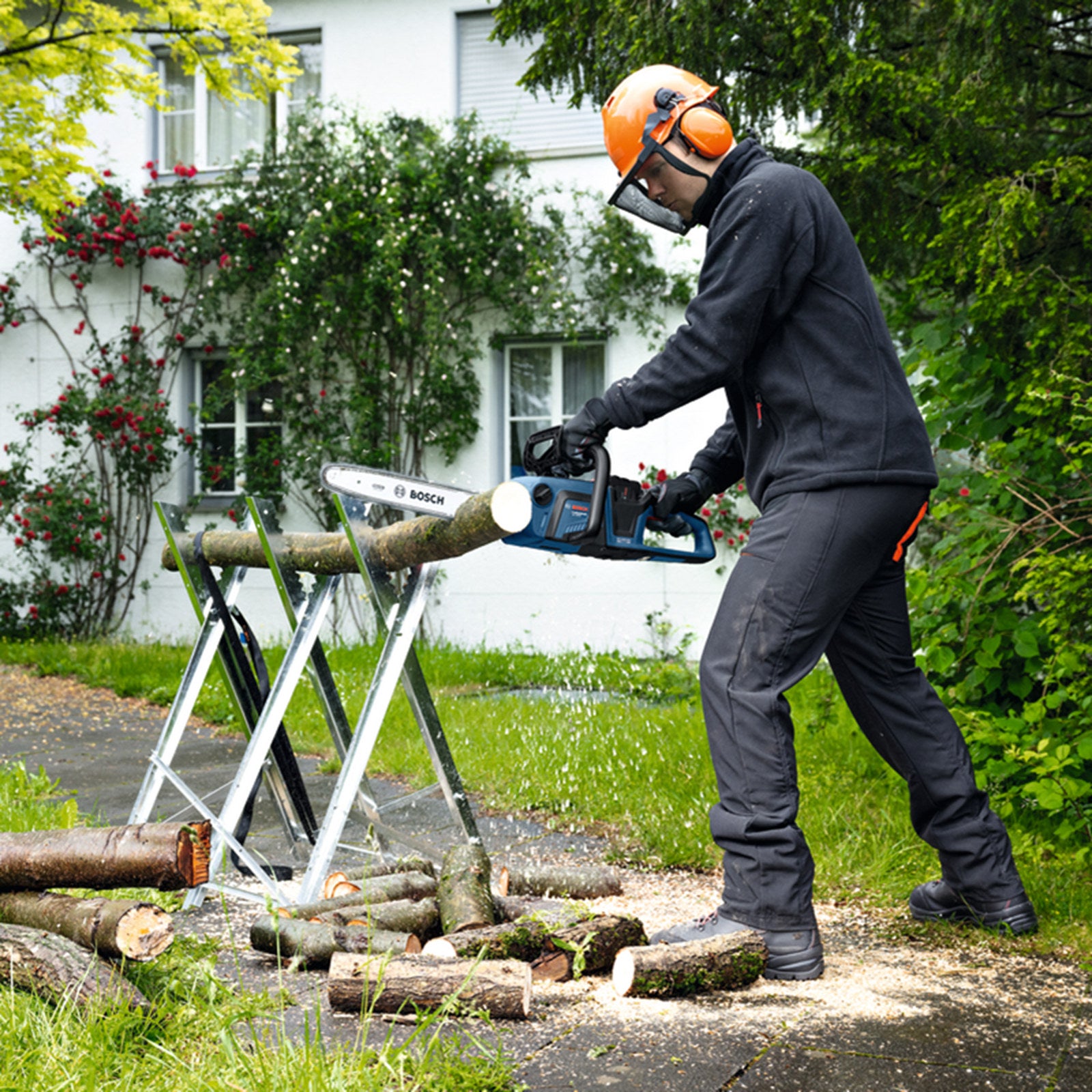 Bosch 18V Cordless 40cm Chainsaw GKE 18V-40 w/ OptiCut - Skin Only