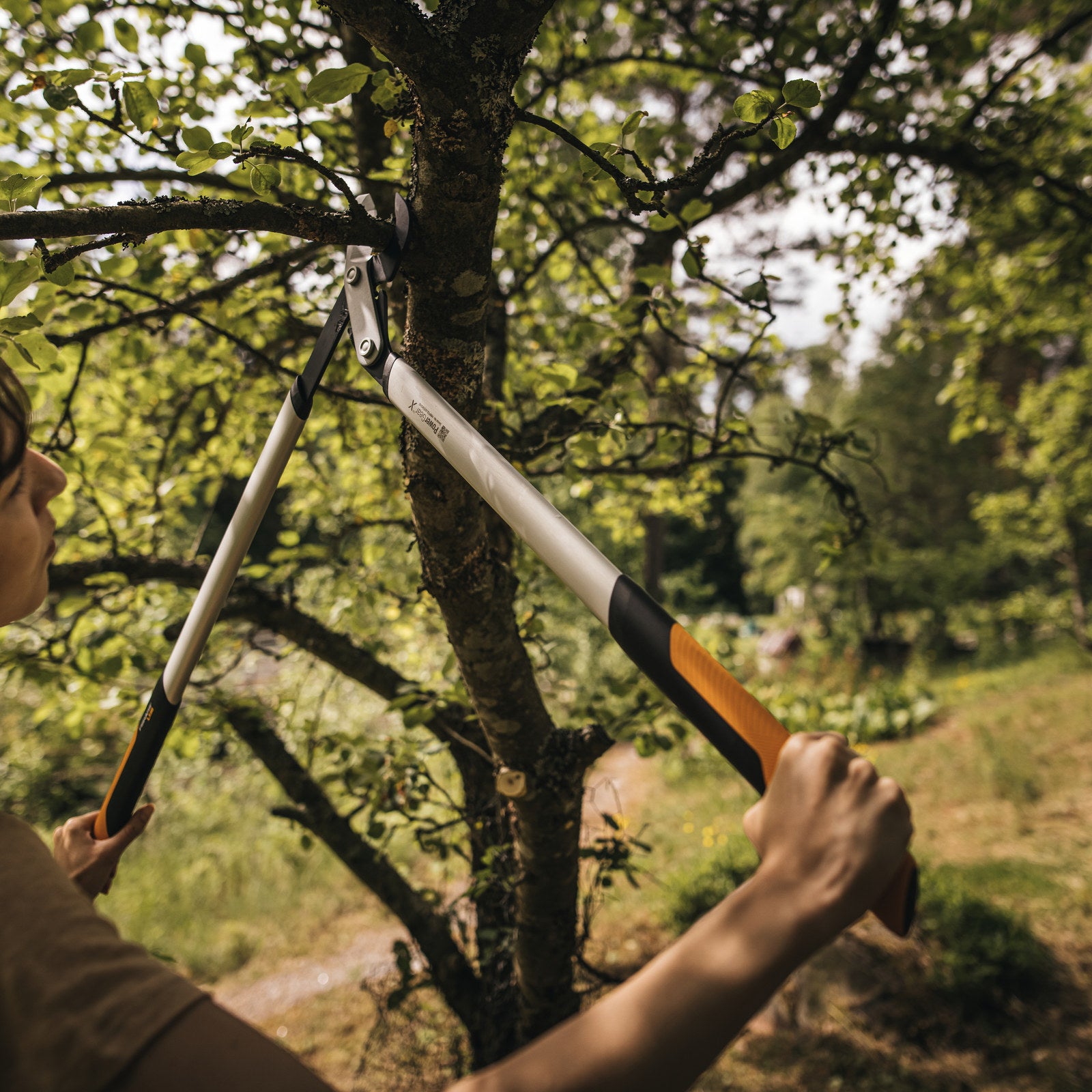 Fiskars Large PowerGearX Bypass Lopper, 55mm Cut, Aluminium Handle, Steel Blade, Gear Driven