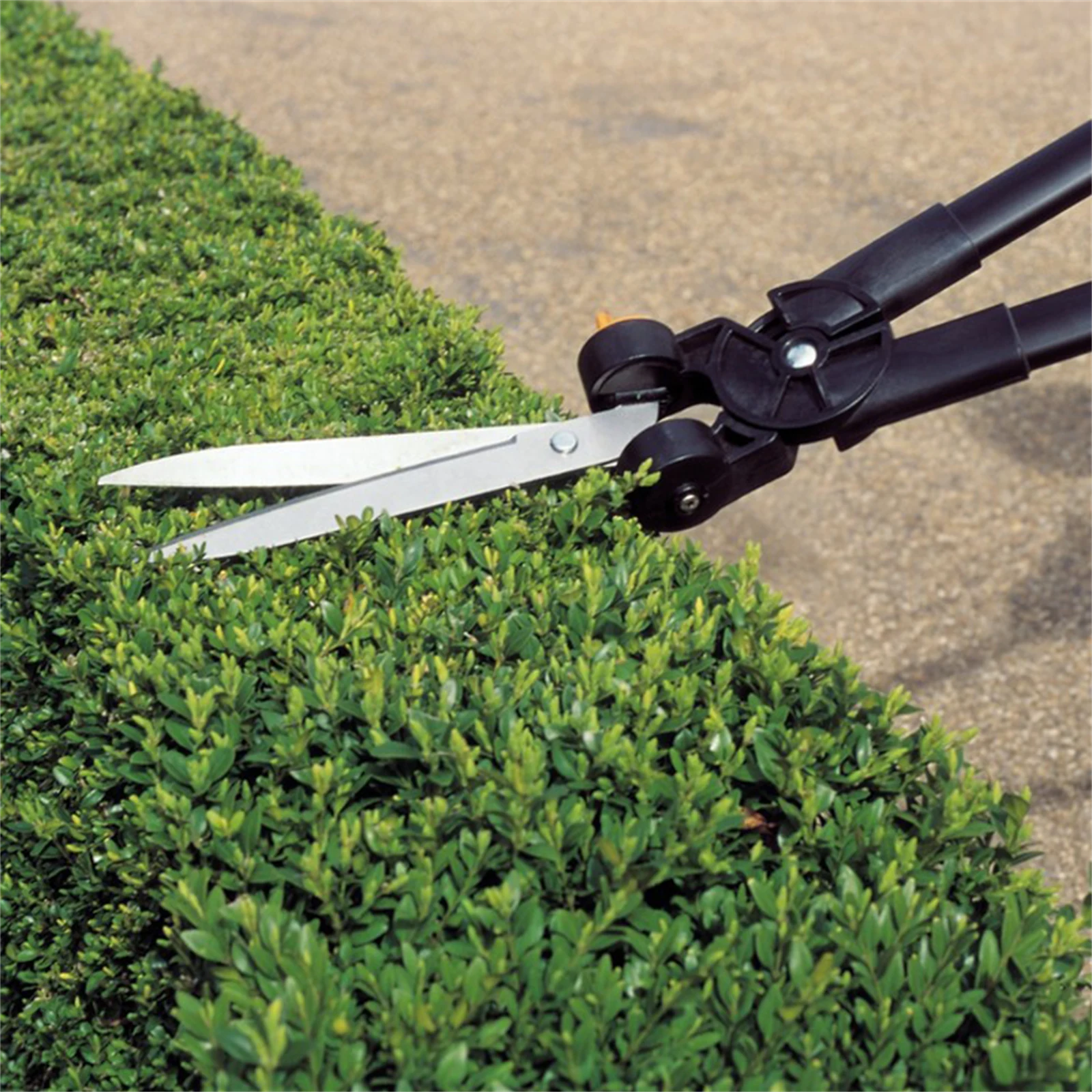 Fiskars PowerLever Grass & Hedge Shears with Stainless Steel Blade & Rotating Head