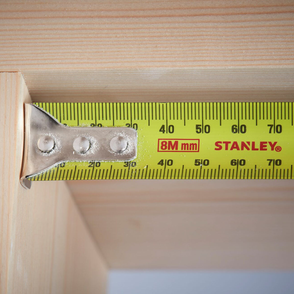 Stanley 8m Tape Measure, Lockable Blade, mm Graduations, ABS Case, Belt Clip, Yellow