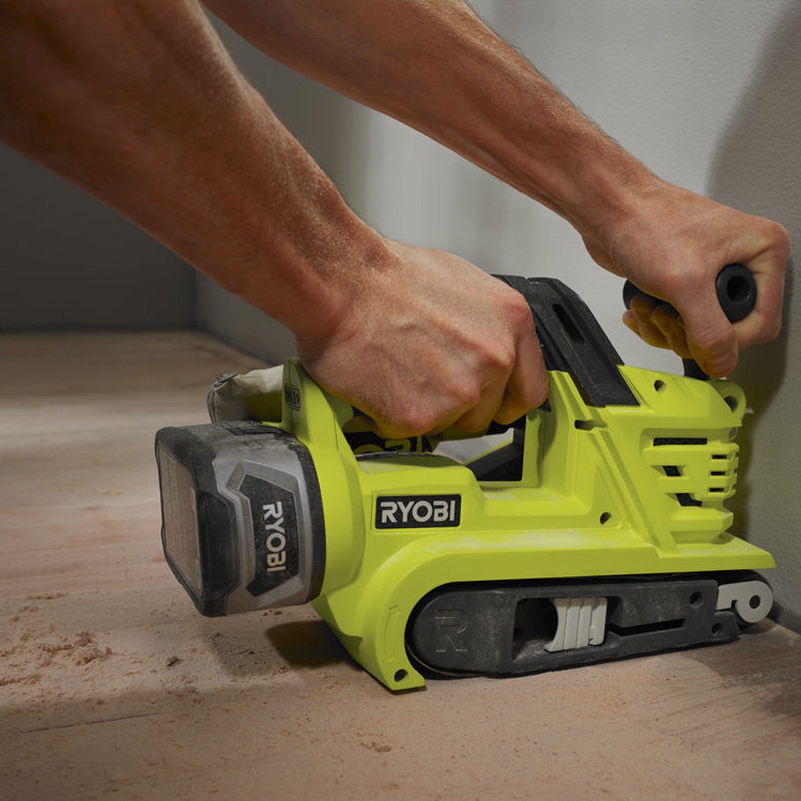 Ryobi 18V ONE+ Belt Sander R18BS-0 Cordless Skin Only, 250m/min Belt Speed