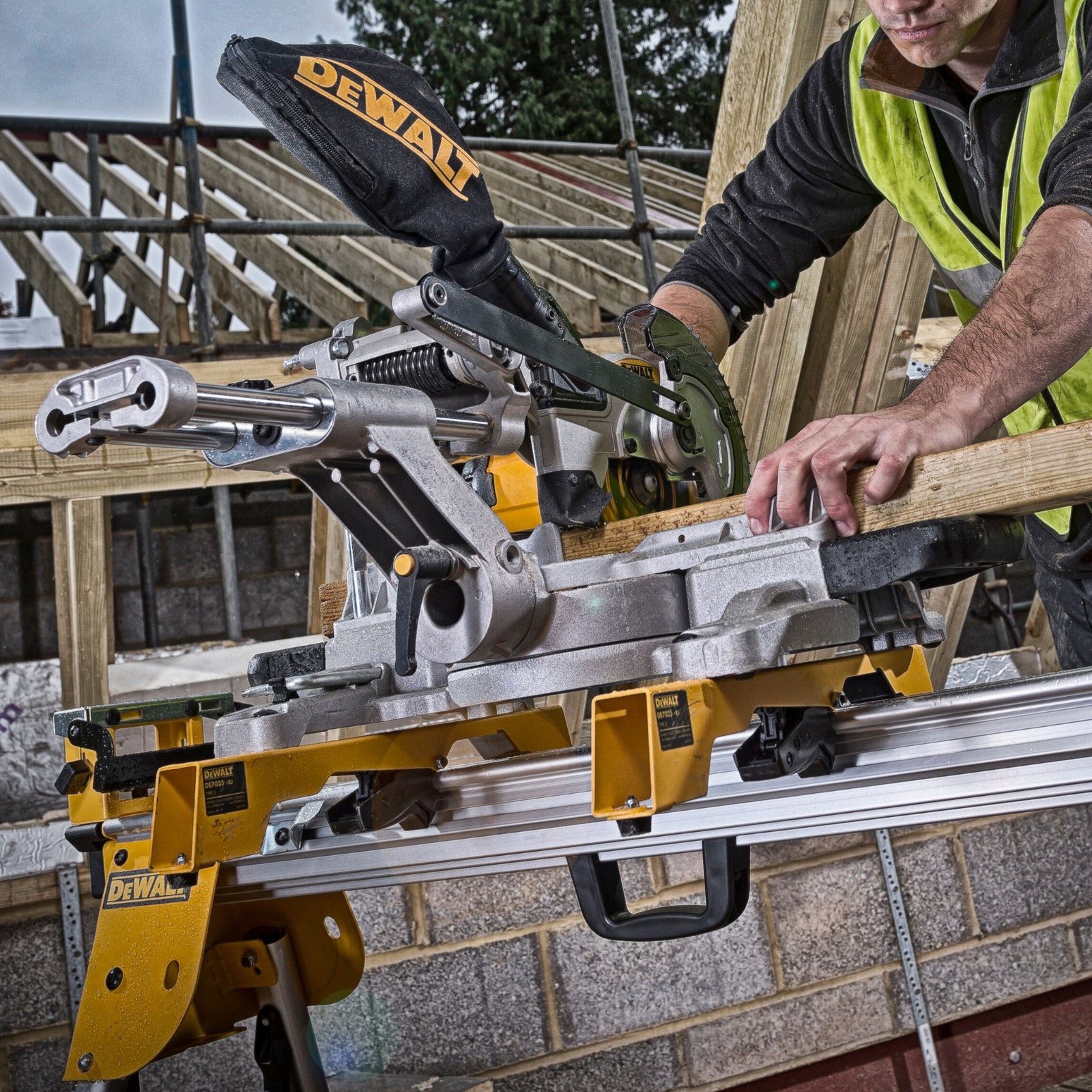 DeWALT 18V XR 184mm Cordless Sliding Mitre Saw - Skin Only DCS365N-XE