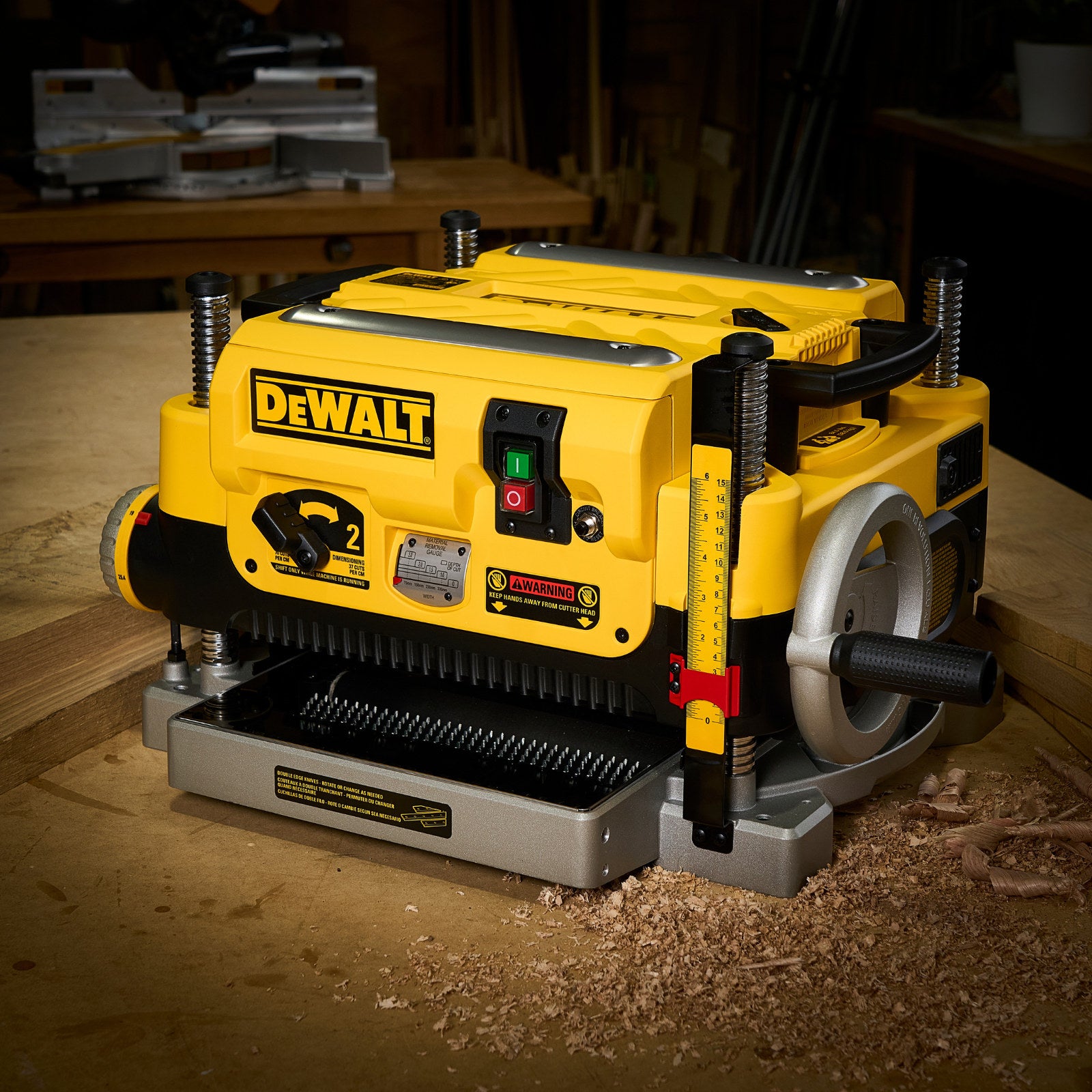 DeWALT 330mm 1800W Corded Thicknesser - 3 Blade, 10000rpm DW735-XE