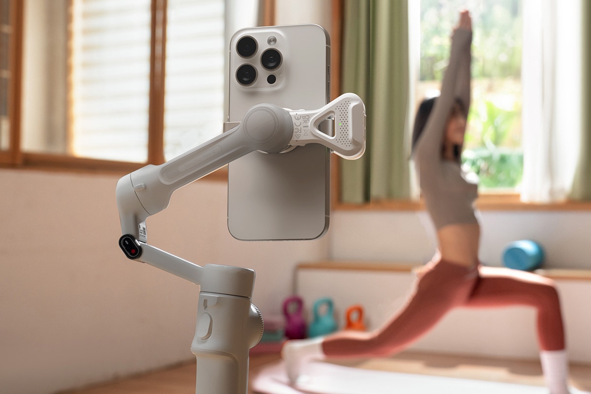 Insta360 Flow 2 AI Tracker Bundle (Grey)