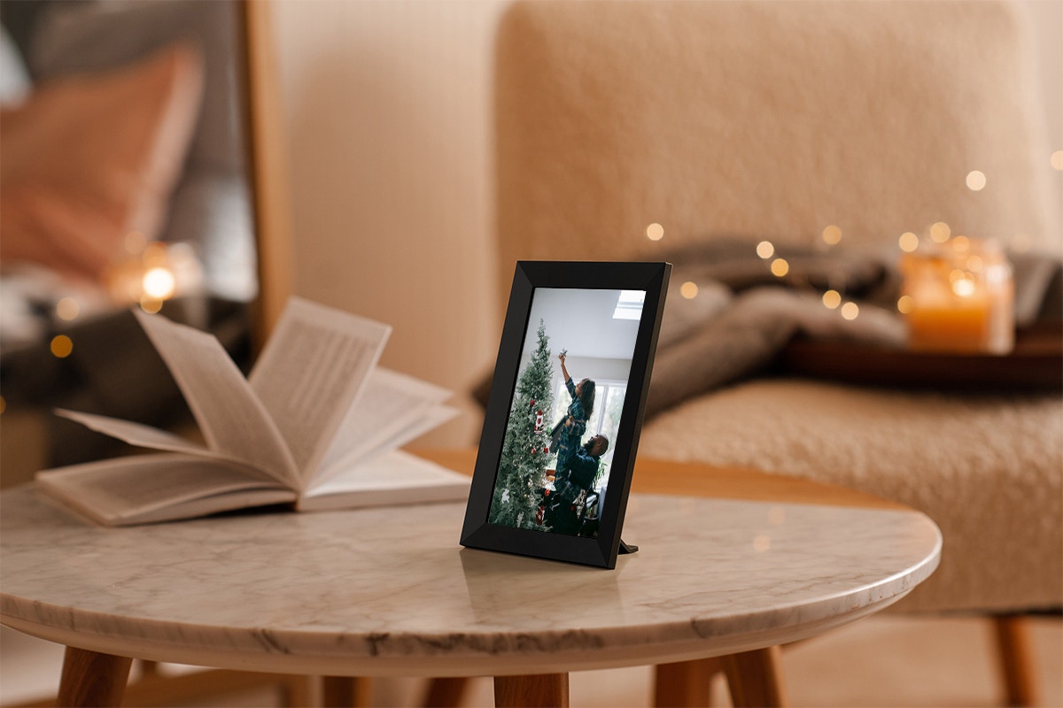 Kogan 10.1" Wi-Fi Digital Photo Frame with Frameo App - 32GB,Black - SuperSaverAU - view 9