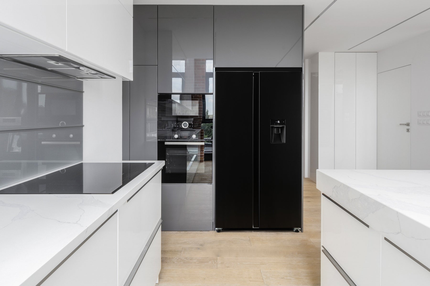 Kogan 592L Side by Side Fridge with Water Dispenser - Black Stainless Steel)