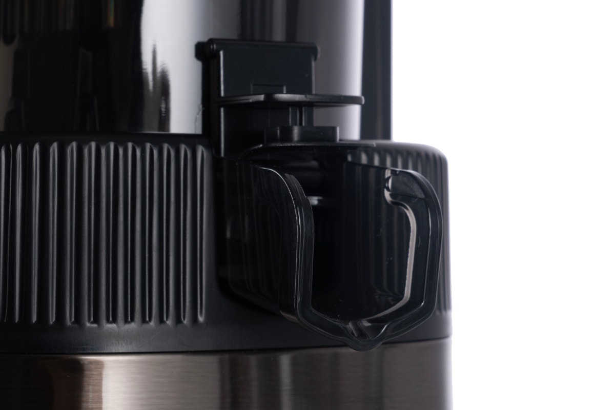 Kogan Cold Press Juicer with Large Feed Chute