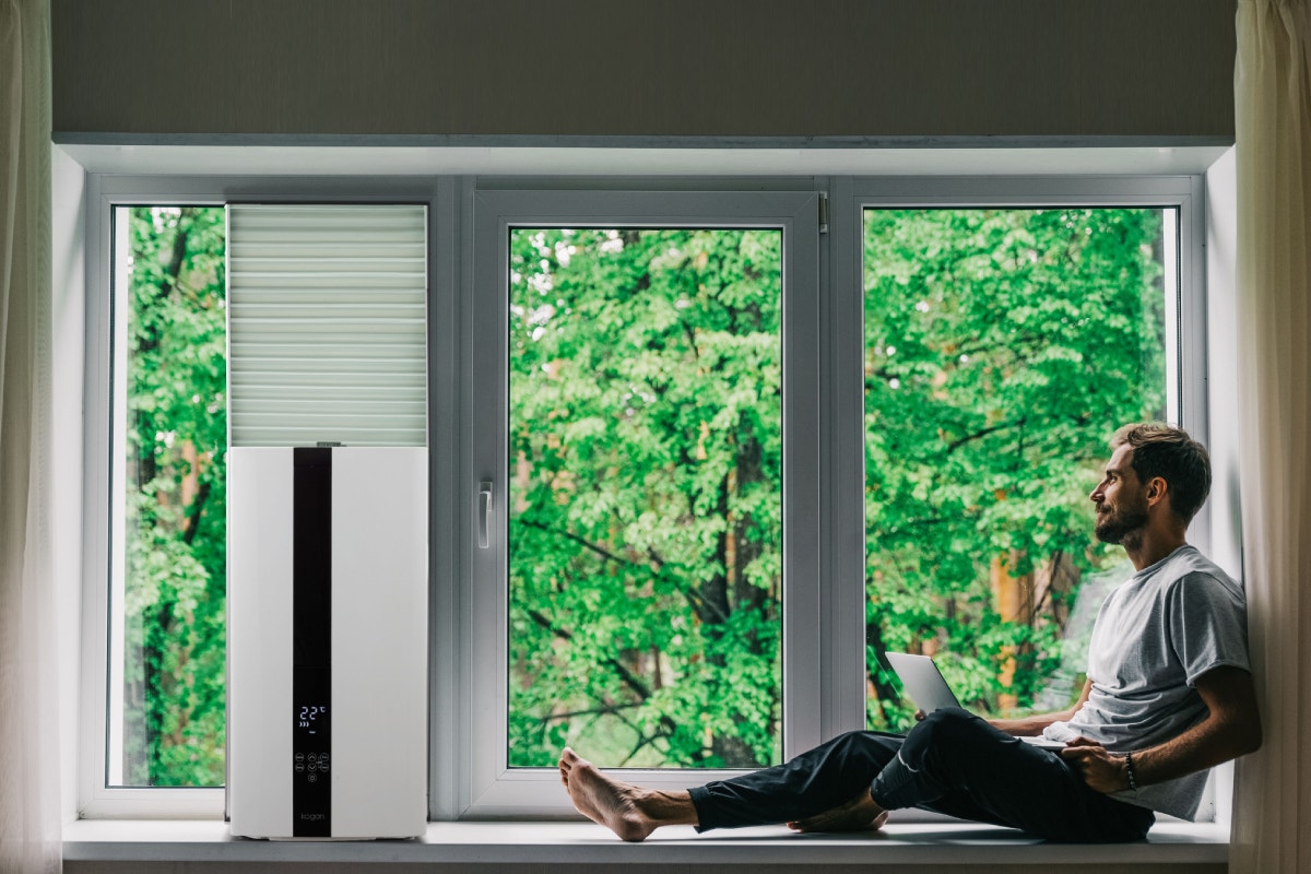 Kogan SmarterHome™ 3.5kW Inverter Vertical Window Air Conditioner