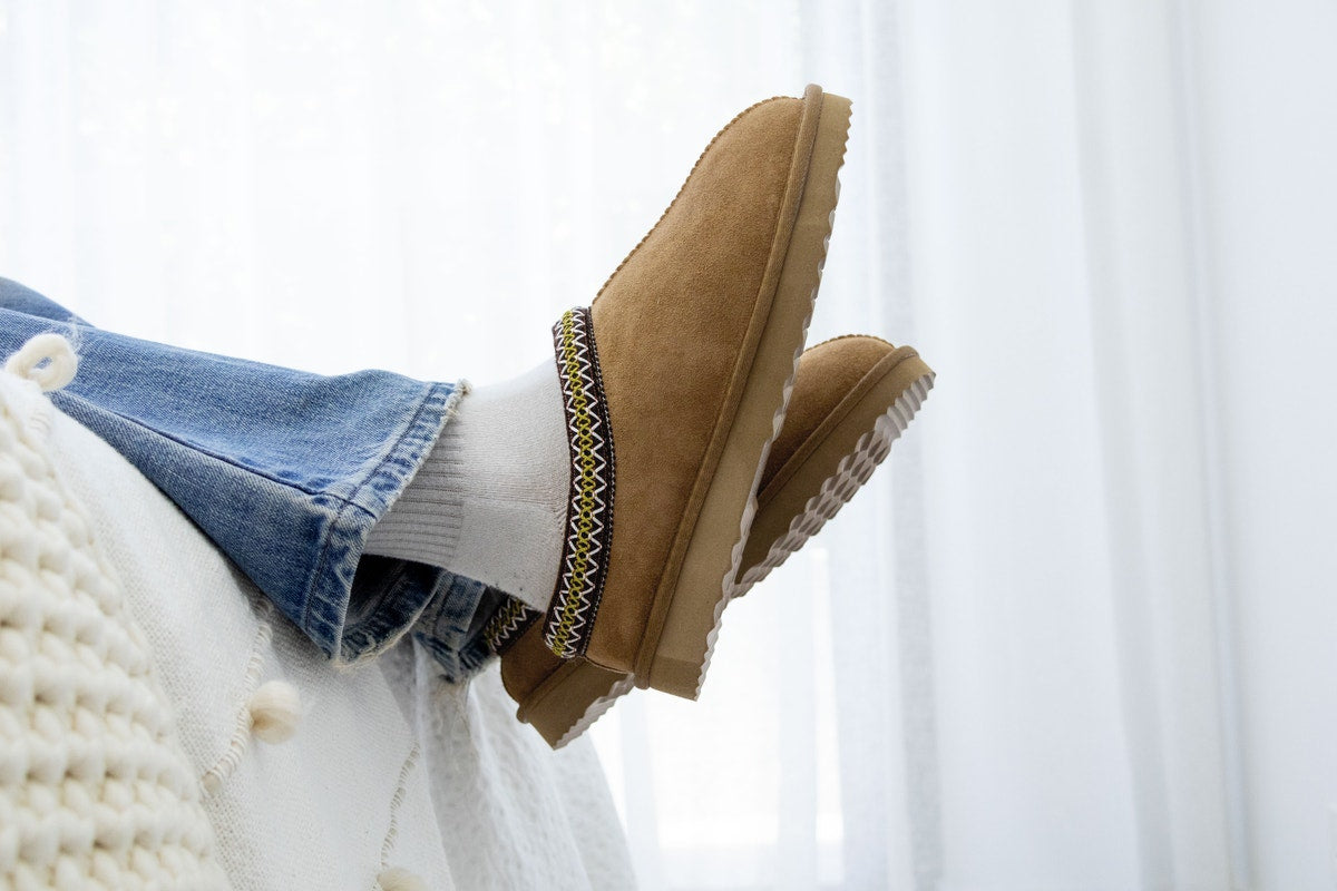 UGG Outback Premium Australian Sheepskin Braided Slip On Boot (Chestnut, Size 12M/13W US)