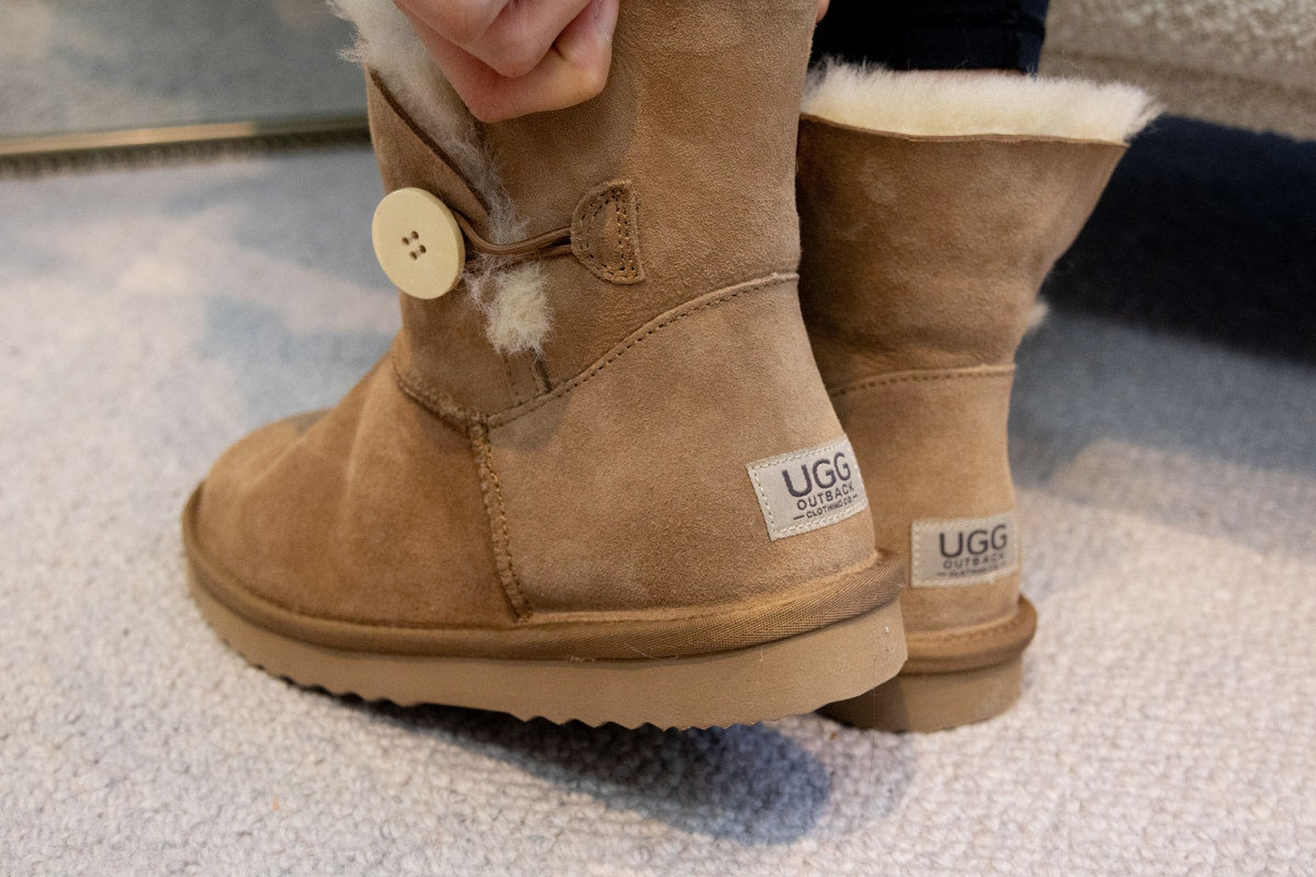 UGG Outback Premium Australian Sheepskin Short Button Boot (Chestnut, Size 13M/14W US)