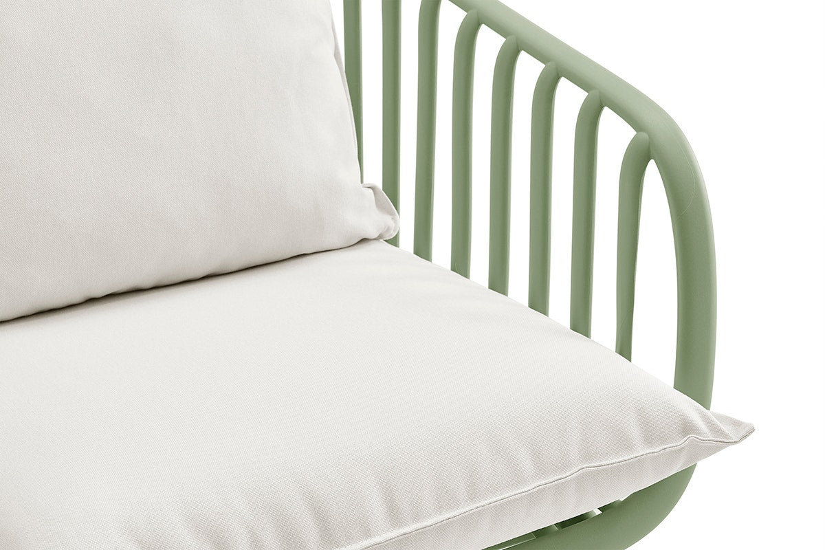 Shangri-La Chapman Outdoor Armchair and Table Set (Green)