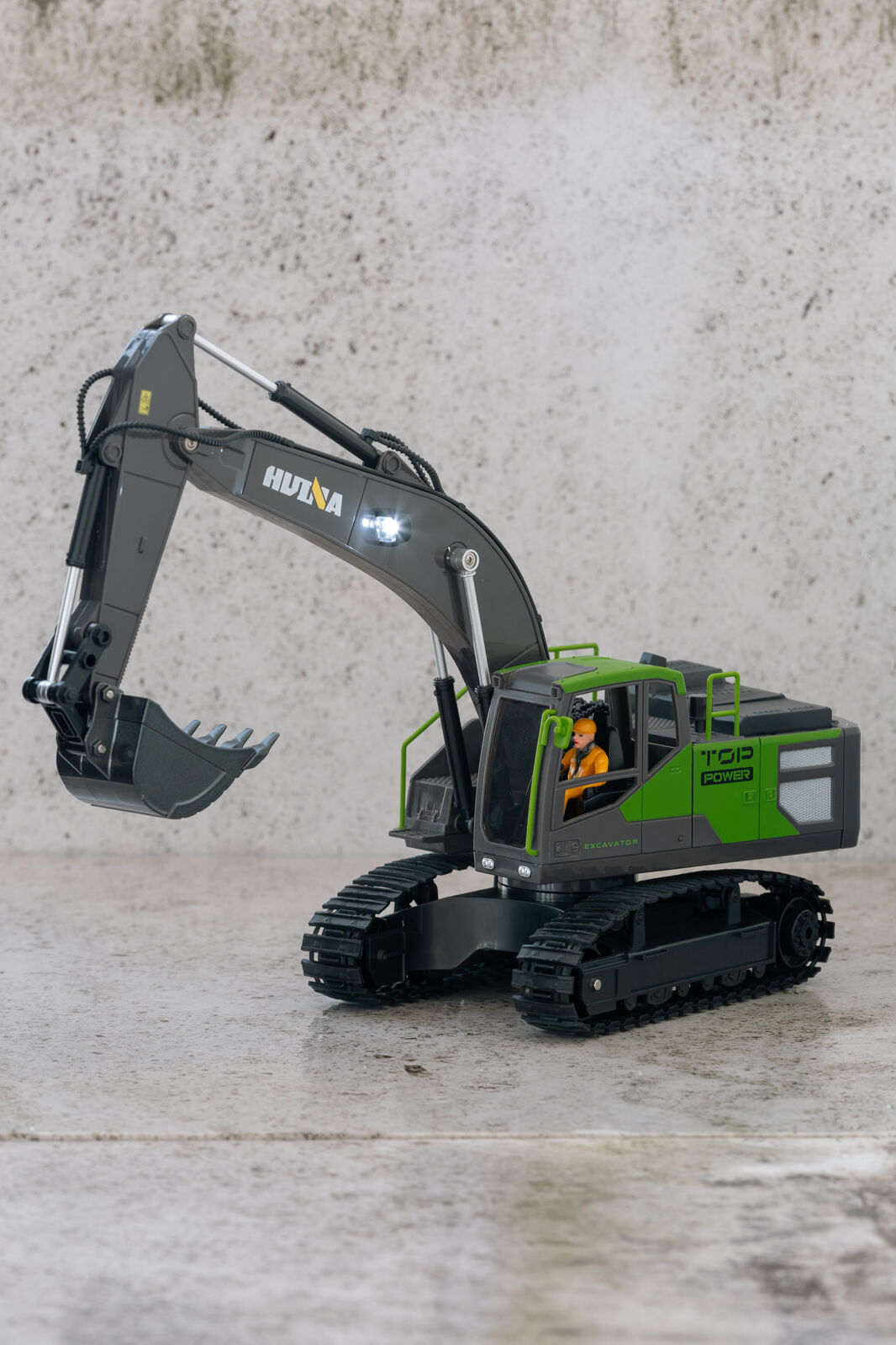1:18 Scale 13-Channel Alloy Remote Control Excavator Construction Vehicle with Lights, Sound and Steam - SuperSaverAU - view 7