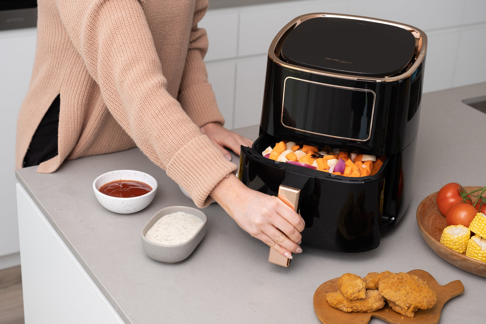 7L Digital Air Fryer (Black) 1700W, 200C, 8 Cooking Settings - SuperSaverAU - view 9