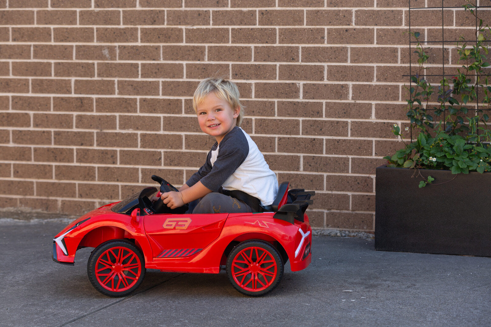 Ferrari Inspired 12V Ride-on Electric Car with Remote Control - Red - SuperSaverAU - view 9