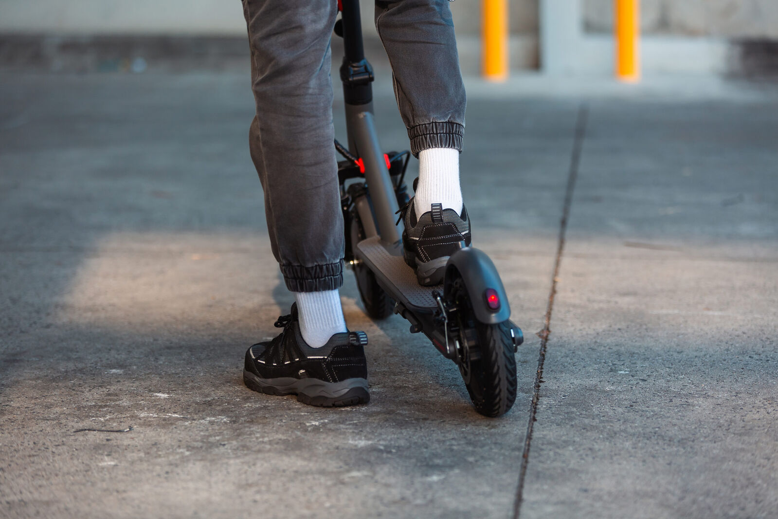 Lenoxx ES150 Electric Scooter with 350W Motor & 25kph Speed