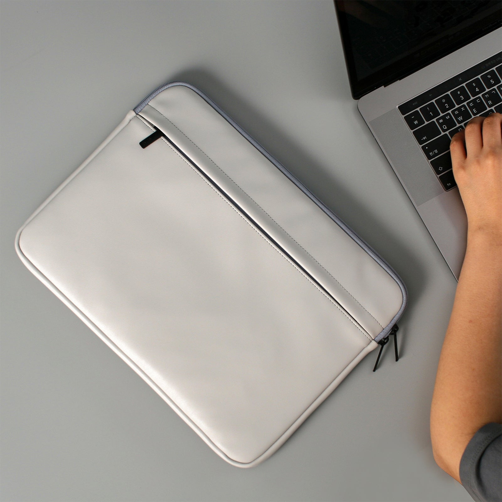 ST'9 L Size 15 inch Laptop Sleeve Padded Water-Resistant Carry Case - Grey - SuperSaverAU - view 2