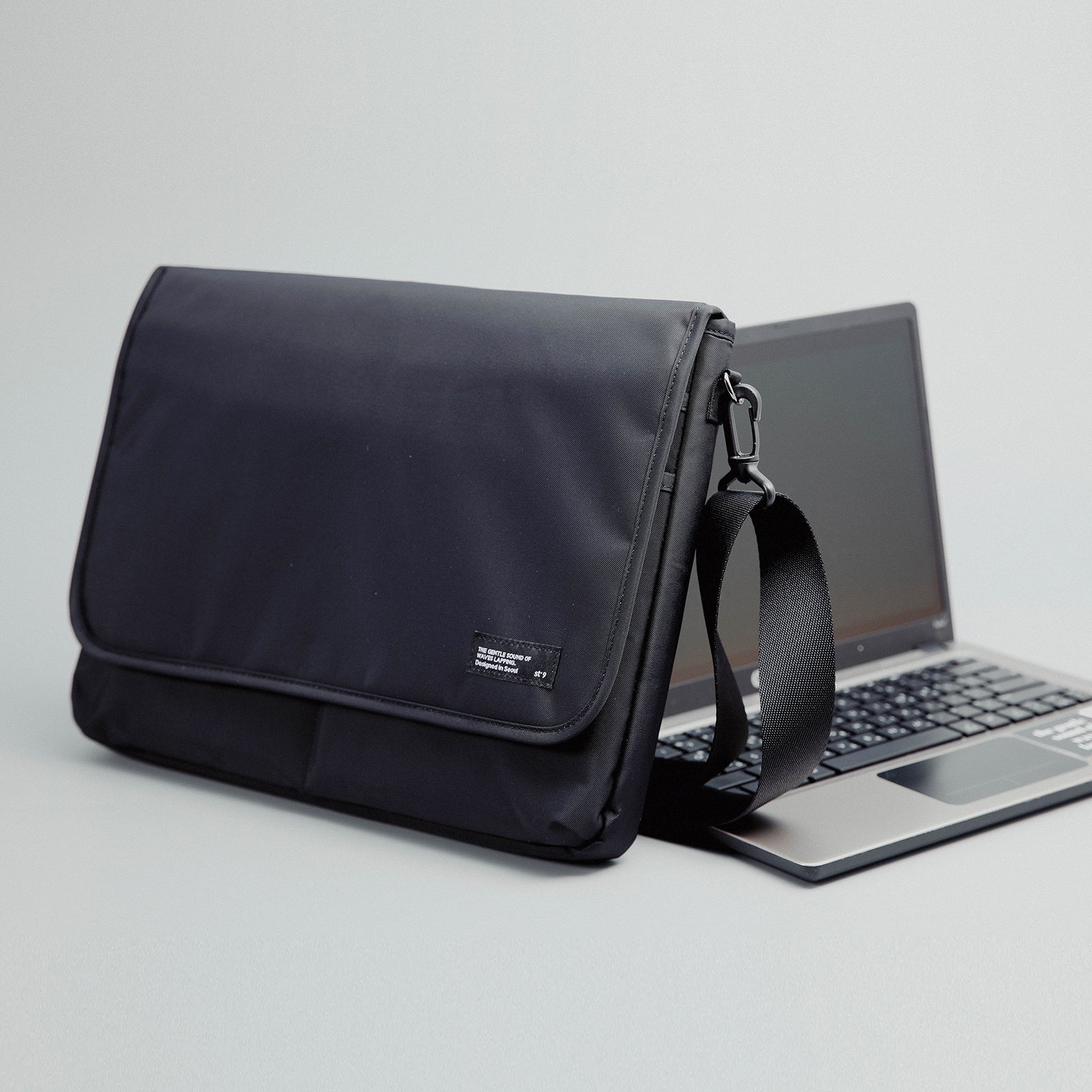 15.6/16 inch Laptop Sleeve Padded Shoulder Bag Travel Carry Case LATO BLACK - SuperSaverAU - view 4